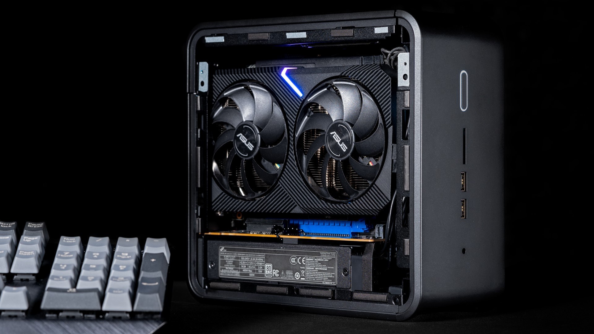 ASUS ra mắt GPU mini đặc biệt dành riêng cho các máy tính siêu nhỏ từ Intel