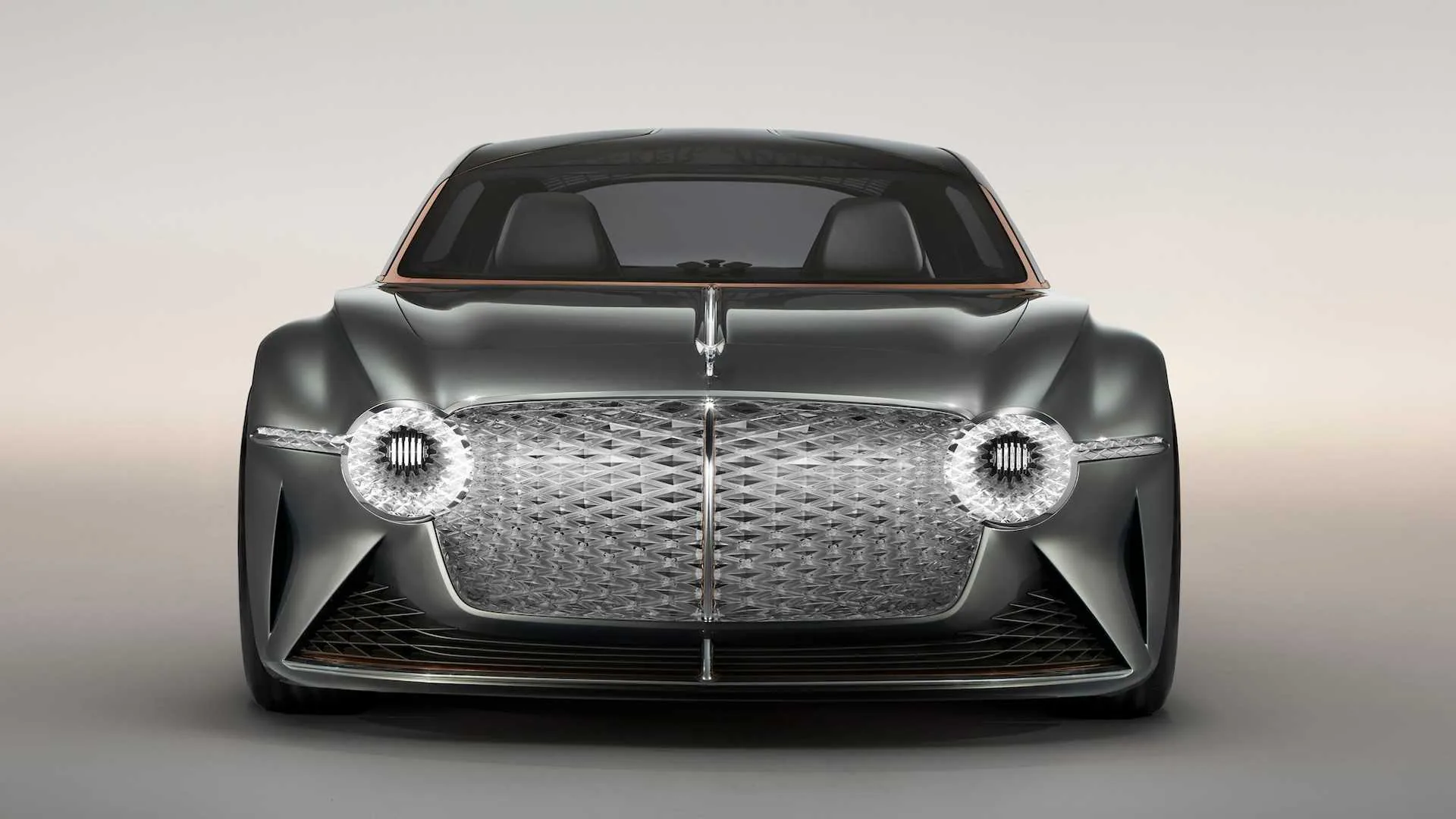Xe điện đầu tiên của Bentley sẽ được ra mắt sớm nhất là 2025