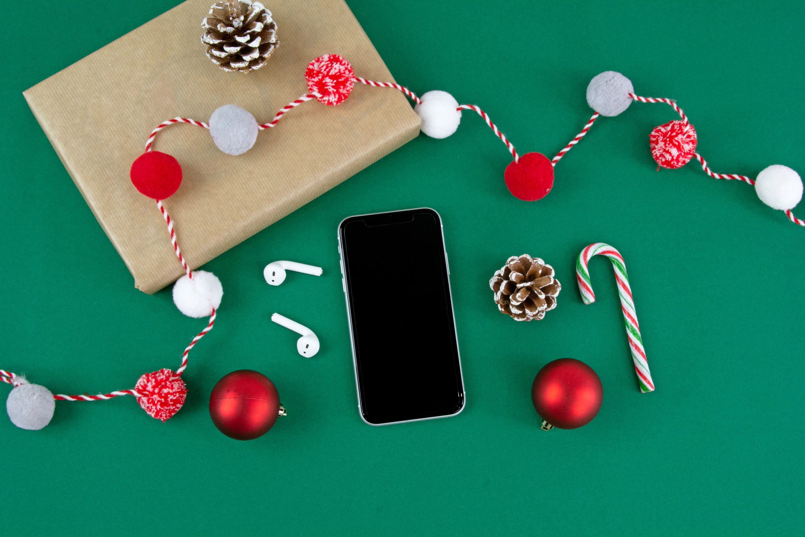Apple thắng đậm mùa Giáng Sinh với 9 thiết bị đứng đầu danh sách điện thoại được kích hoạt tại Hoa Kỳ