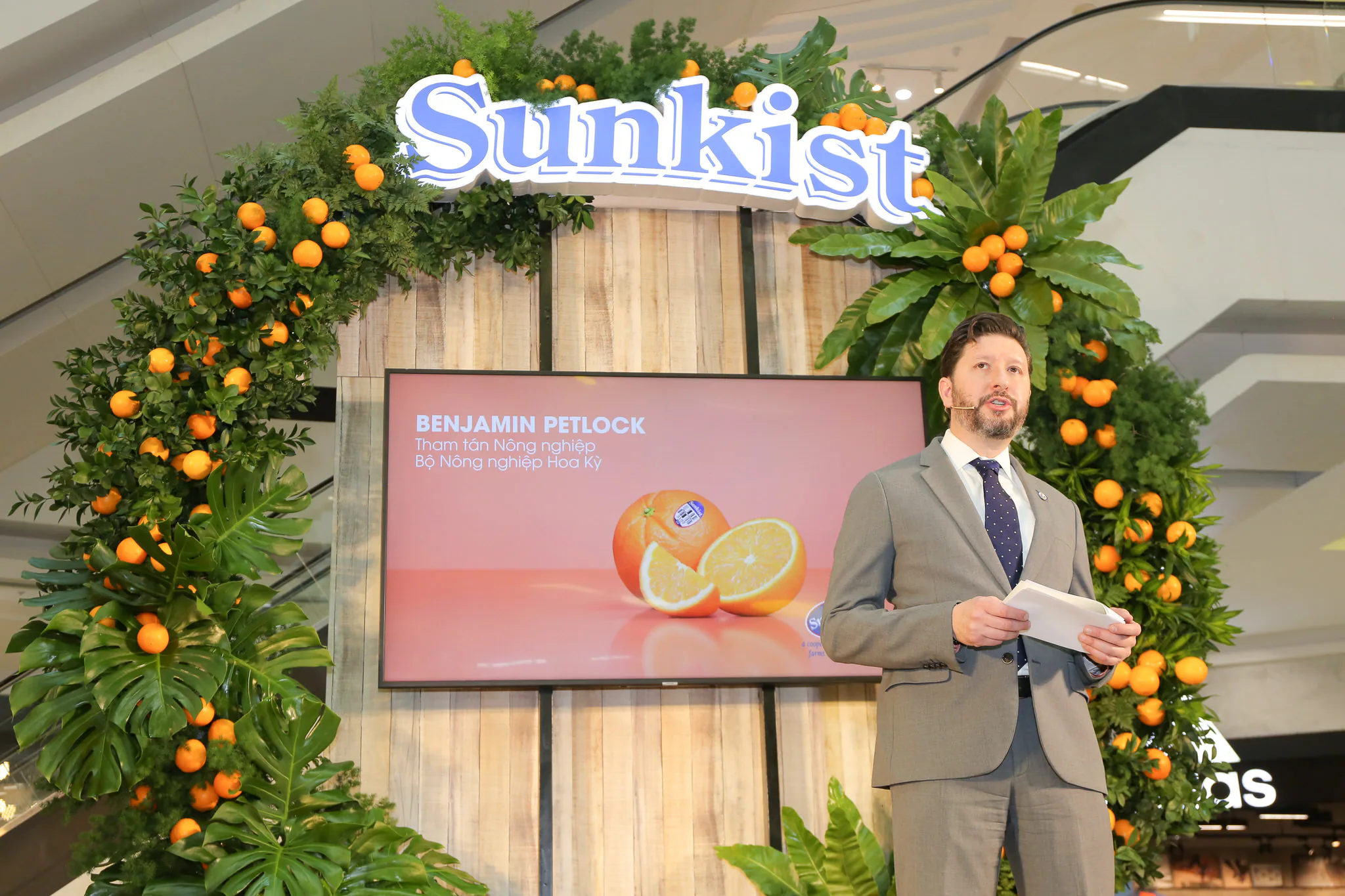 Sunkist gia nhập thị trường Việt Nam với sản phẩm cam Navel đến từ California