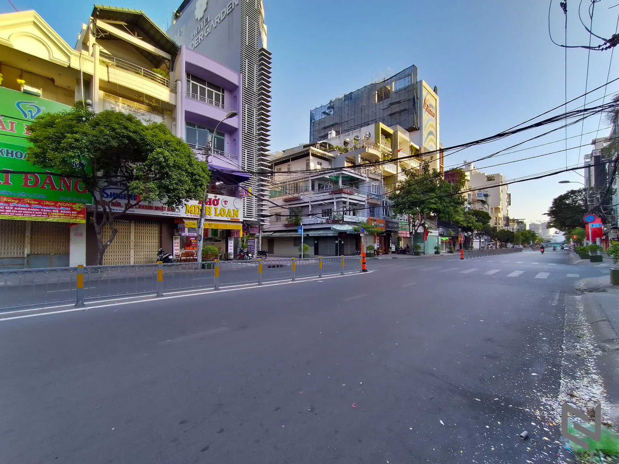Sài Gòn vắng lặng và bình yên ngày mùng 1 tết qua ống kính Nokia 7.2