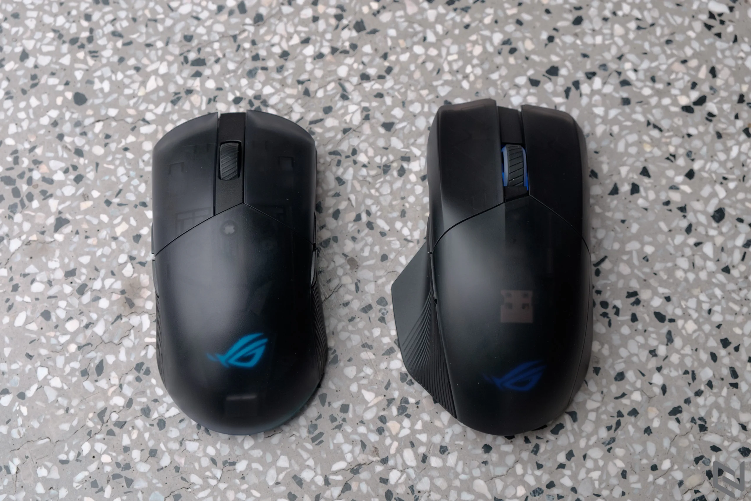 ASUS ROG Pugio 2 và ROG Chakram: Chuột không dây chơi game nào phù hợp với bạn?