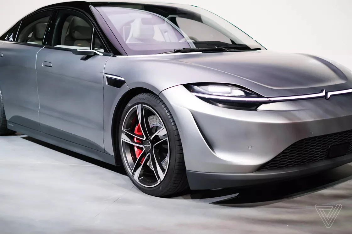 Sony bất ngờ giới thiệu concept xe điện Vision-S tại CES 2020