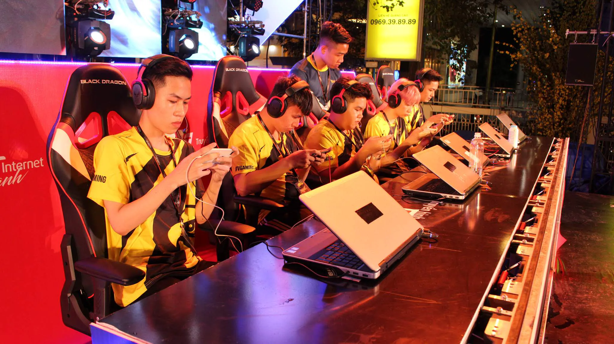 Chung kết FPT eSport Championship 2019 – Cúp vô địch gọi tên Takademy