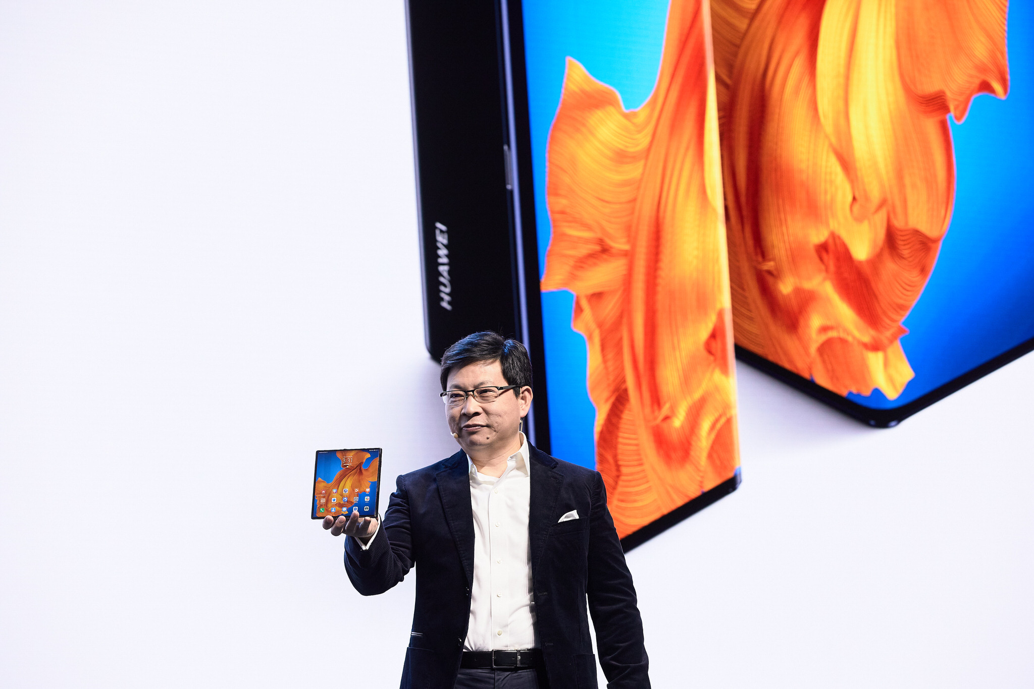 Huawei Mate Xs chính thức ra mắt tại Tây Ban Nha, smartphone màn hình gập thế hệ 2