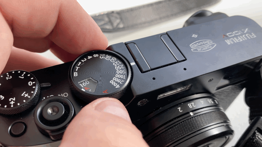 Fujifilm X100V ra mắt: Cảm biến mới, ống kính được cải tiến, chống chịu thời tiết