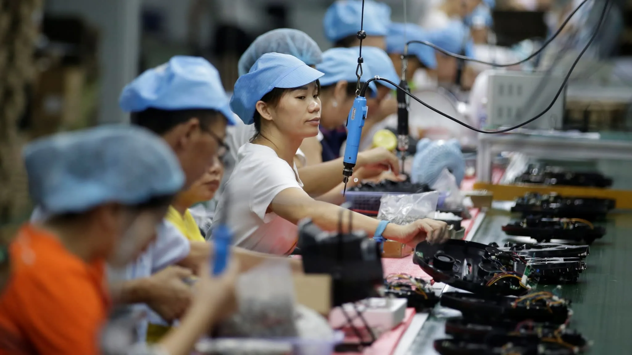 Apple chuyển một số dây chuyển sản xuất AirPods, iPad và Apple Watch từ Trung Quốc sang Đài Loan