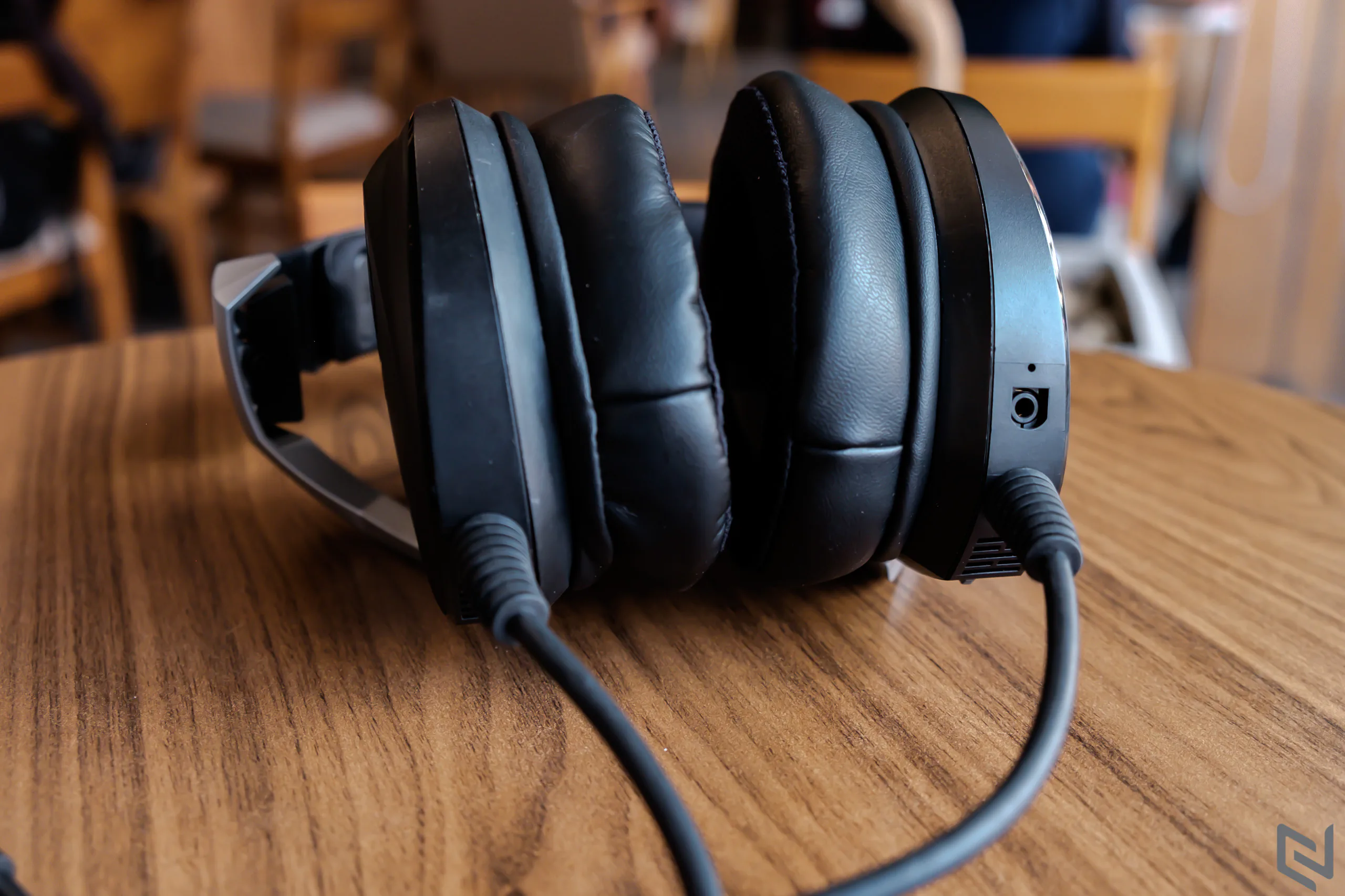 Đánh giá ROG Theta 7.1: Tai nghe chơi game tối thượng nhất, xịn nhất đến từ ASUS
