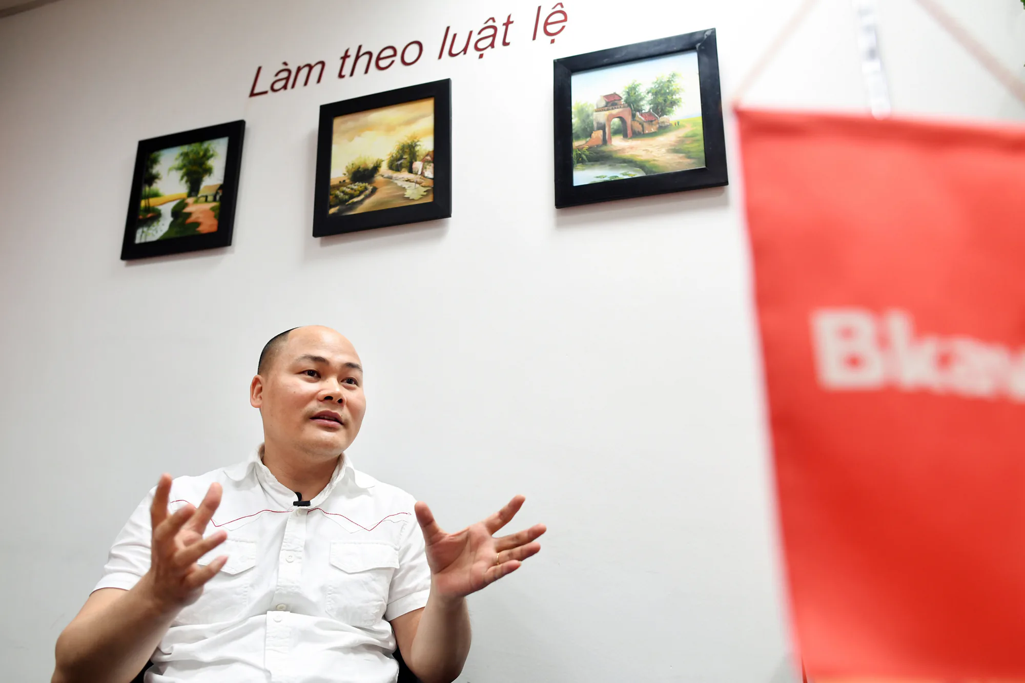 CEO BKAV hỏi fan nên ra mắt Bphone 4 đúng hẹn hay hoãn lại chờ hết dịch