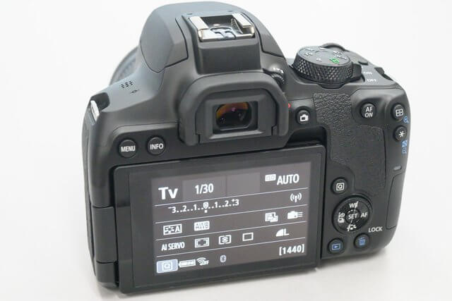 Lộ diện hình ảnh về máy ảnh Canon EOS Rebel T8i/850D sắp ra mắt