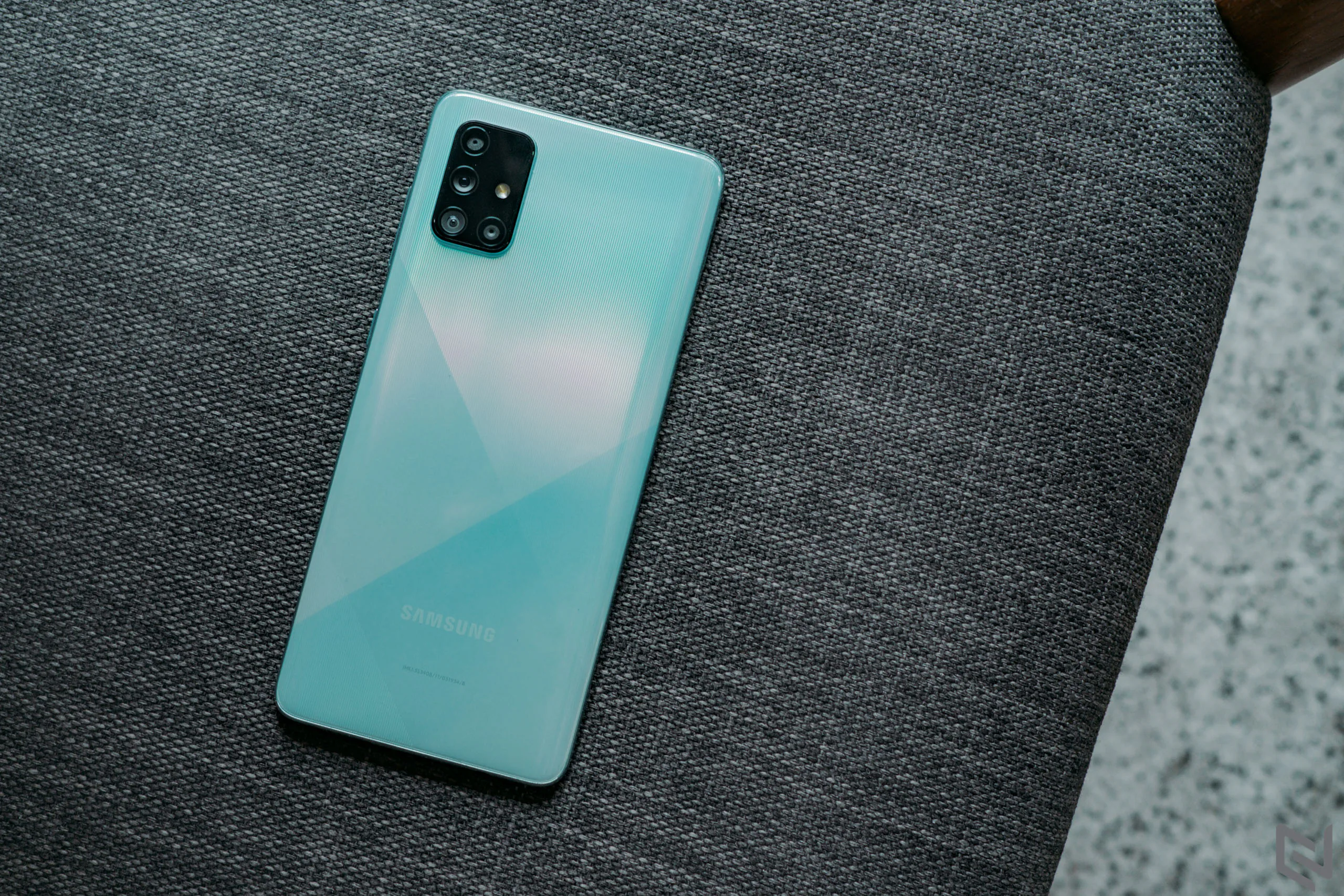 Đánh giá Samsung Galaxy A71: Camera ngon, hiệu năng đỉnh, giờ đã không còn ngán đối thủ nào