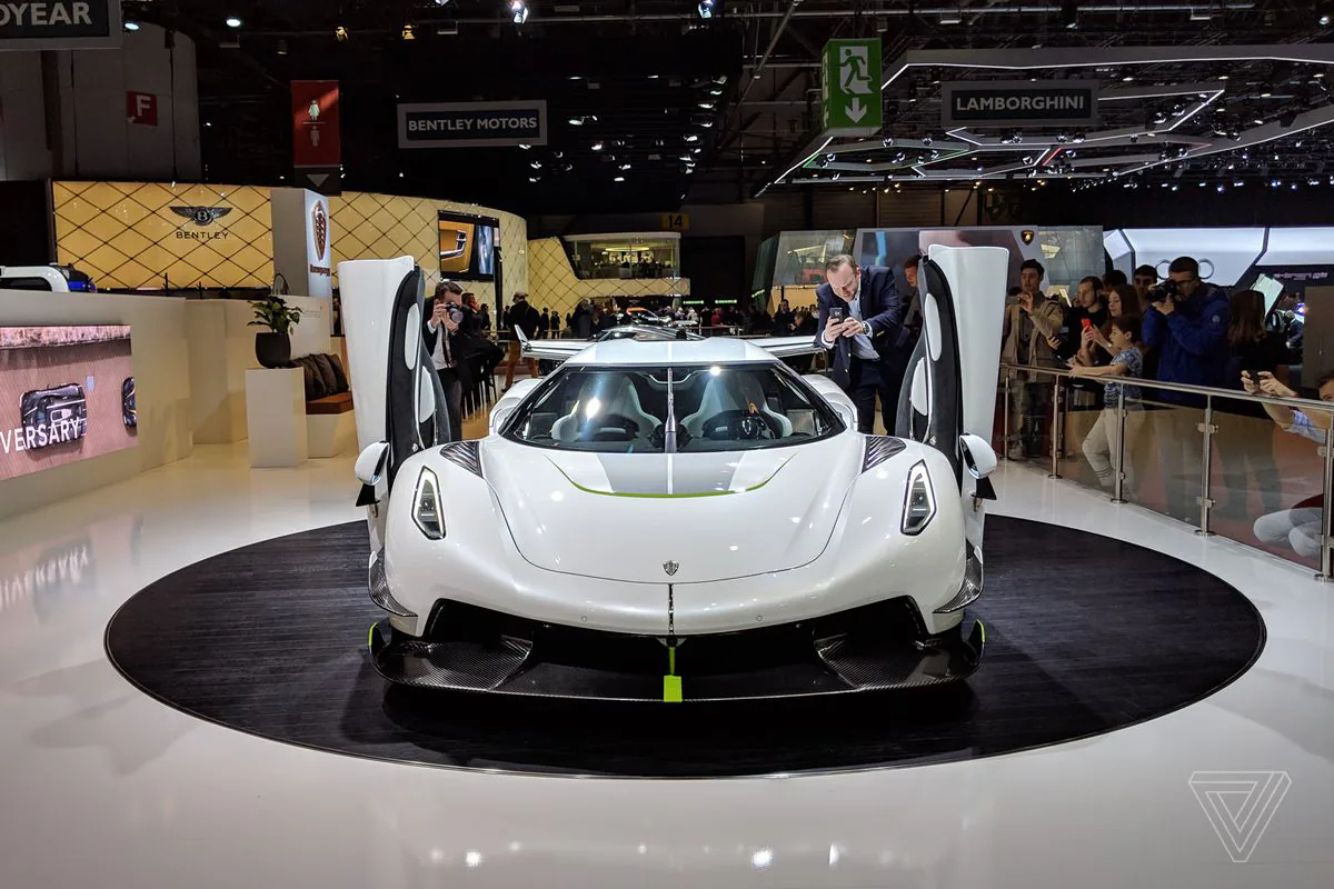 Geneva Motor Show bị huỷ bỏ vì lệnh cấm tổ chức sự kiện lớn do virus Corona