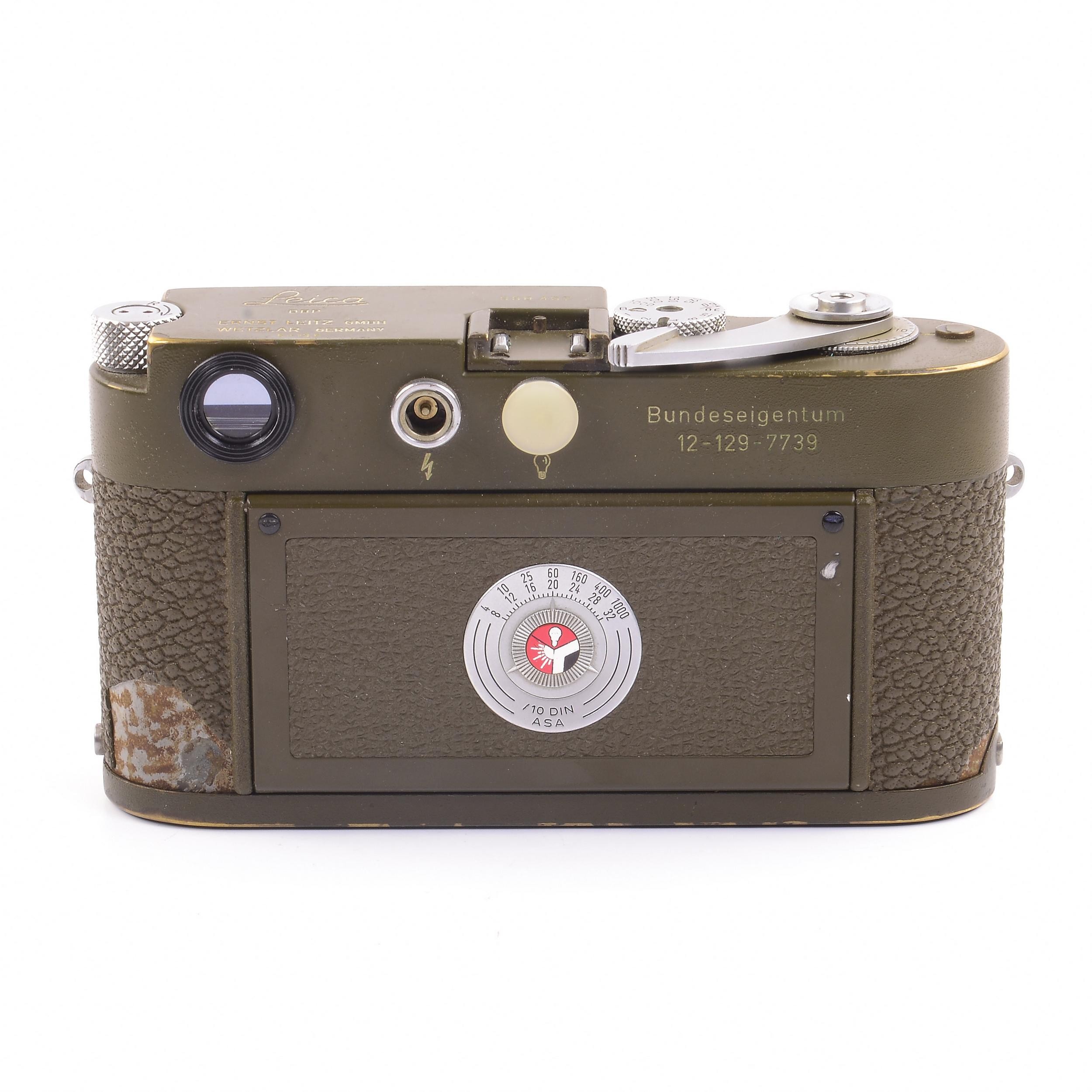 leica-m1-olive-bundeseigentum-set-980467_07.jpeg