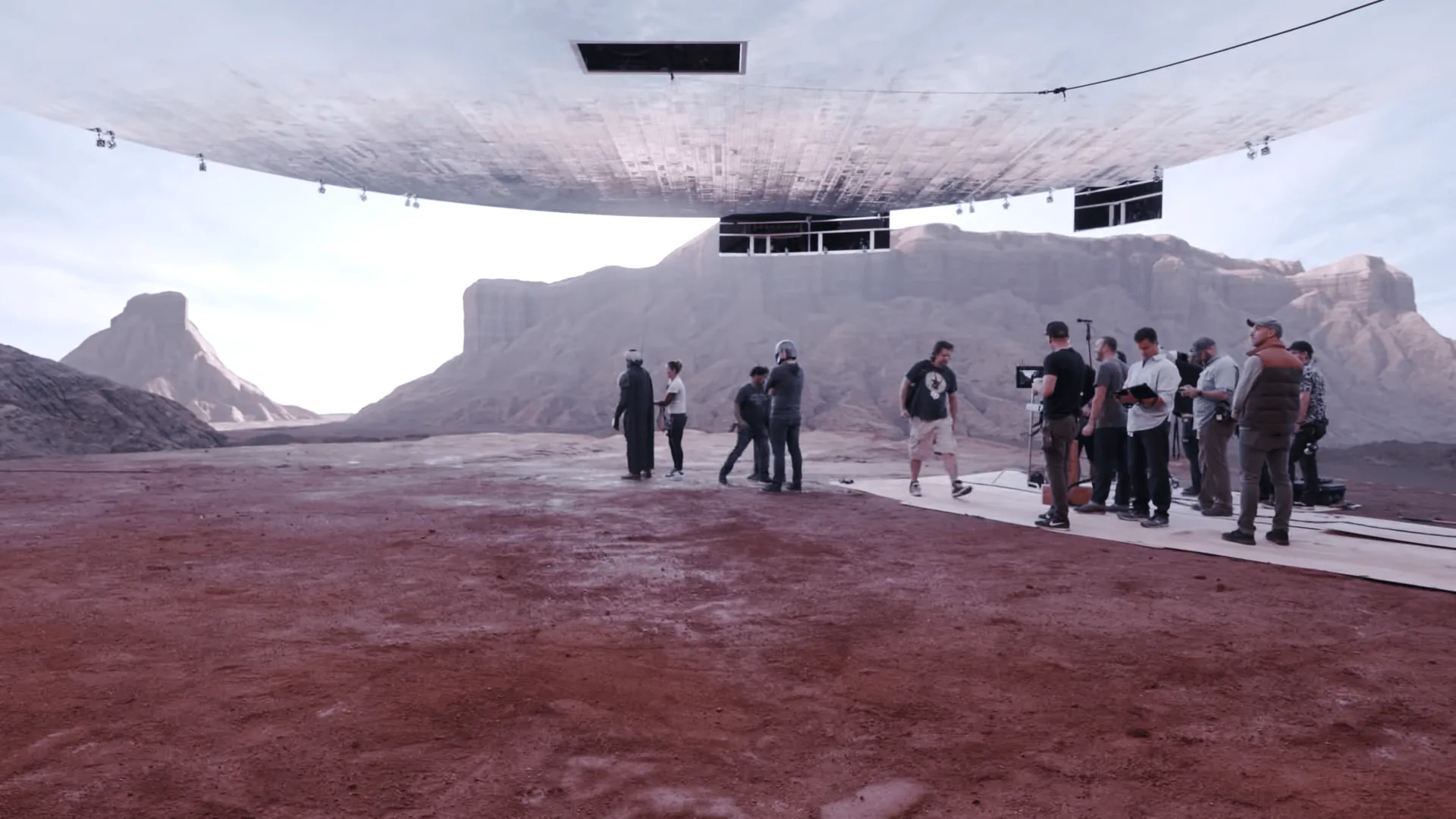 'The Mandalorian' sử dụng Unreal Engine để dựng cảnh theo thời gian thực mà không hề dùng phông nền xanh