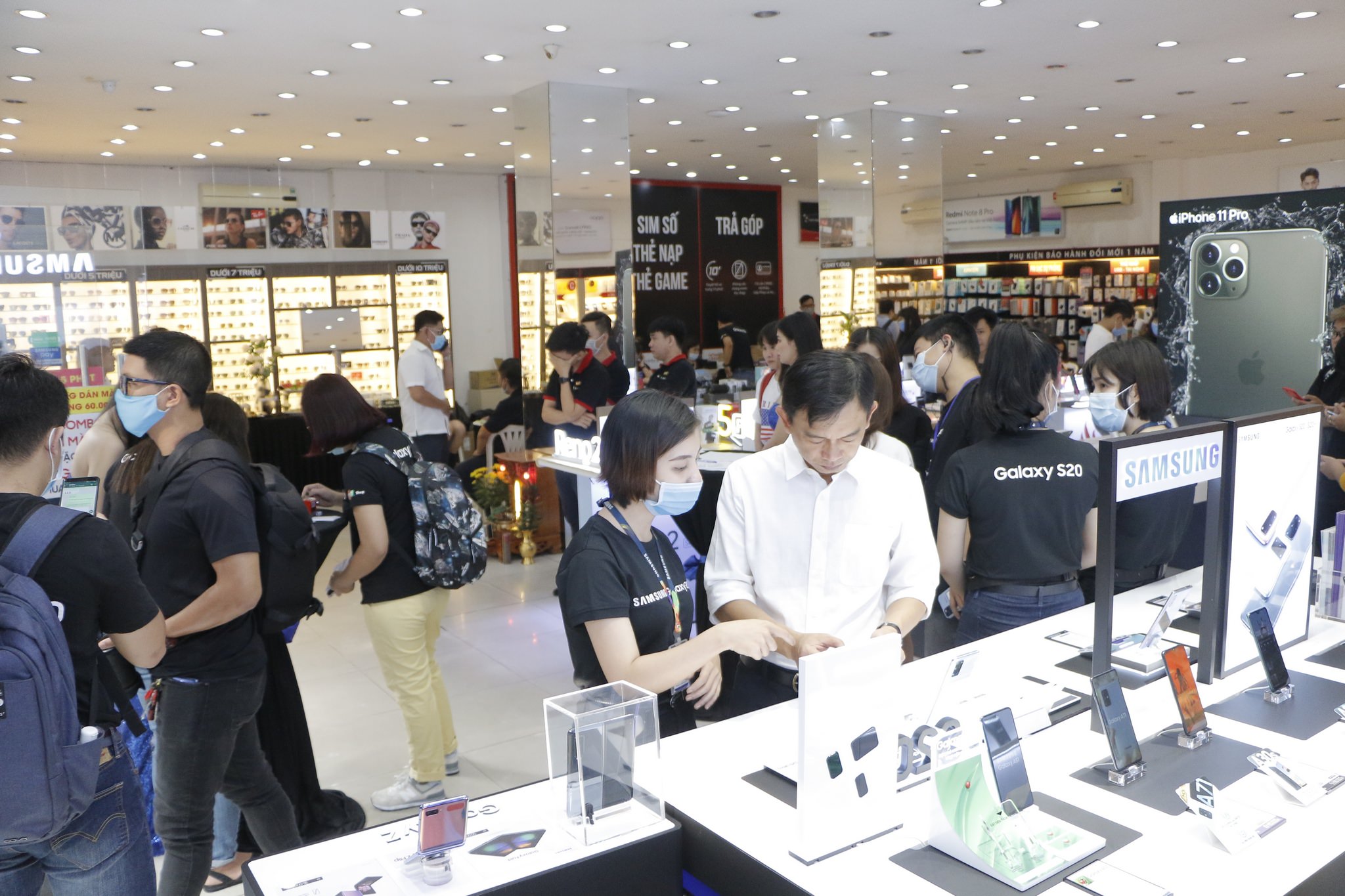 FPT Shop chính thức mở bán bộ ba Galaxy S20 series