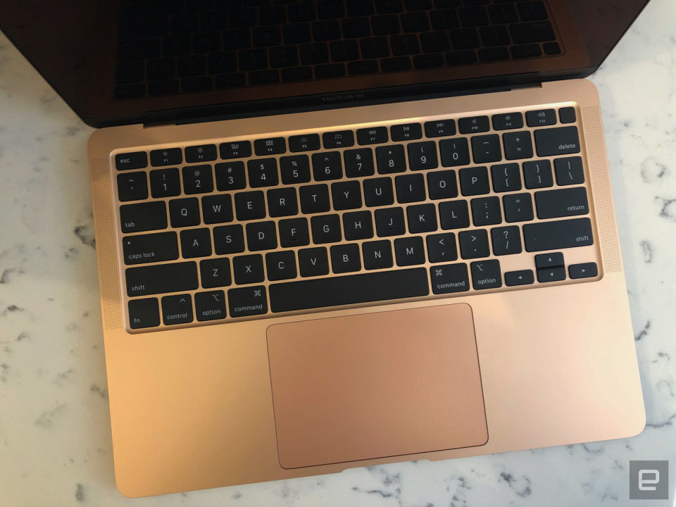 Đánh giá MacBook Air 2020: Đáng để bạn nâng cấp với hiệu năng mạnh hơn cùng bàn phím mới