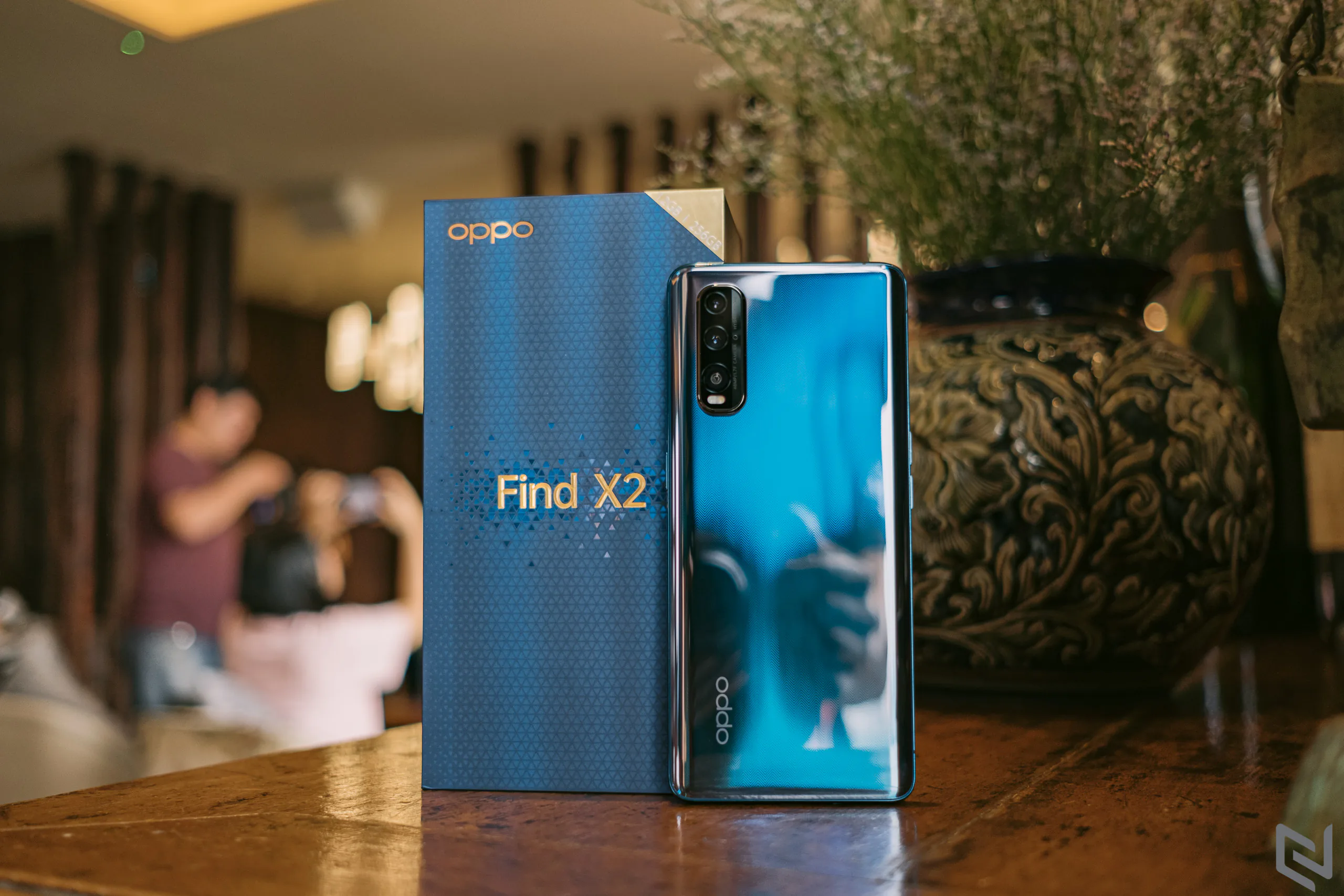 OPPO Find X2 ra mắt thị trường Việt giá 23,990,000 VND, flagship sẵn sàng 5G đầu tiên Việt Nam, đặt hàng tặng loa B&O gần 8 triệu