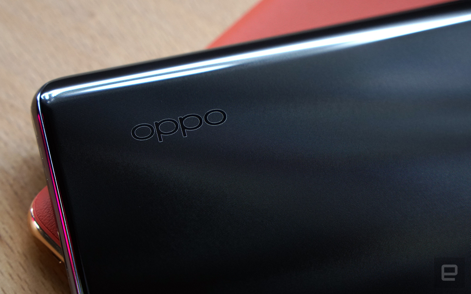 OPPO ra mắt Find X2 Pro với cấu hình khủng, màn hình 1440p 120Hz và camera tiềm vọng