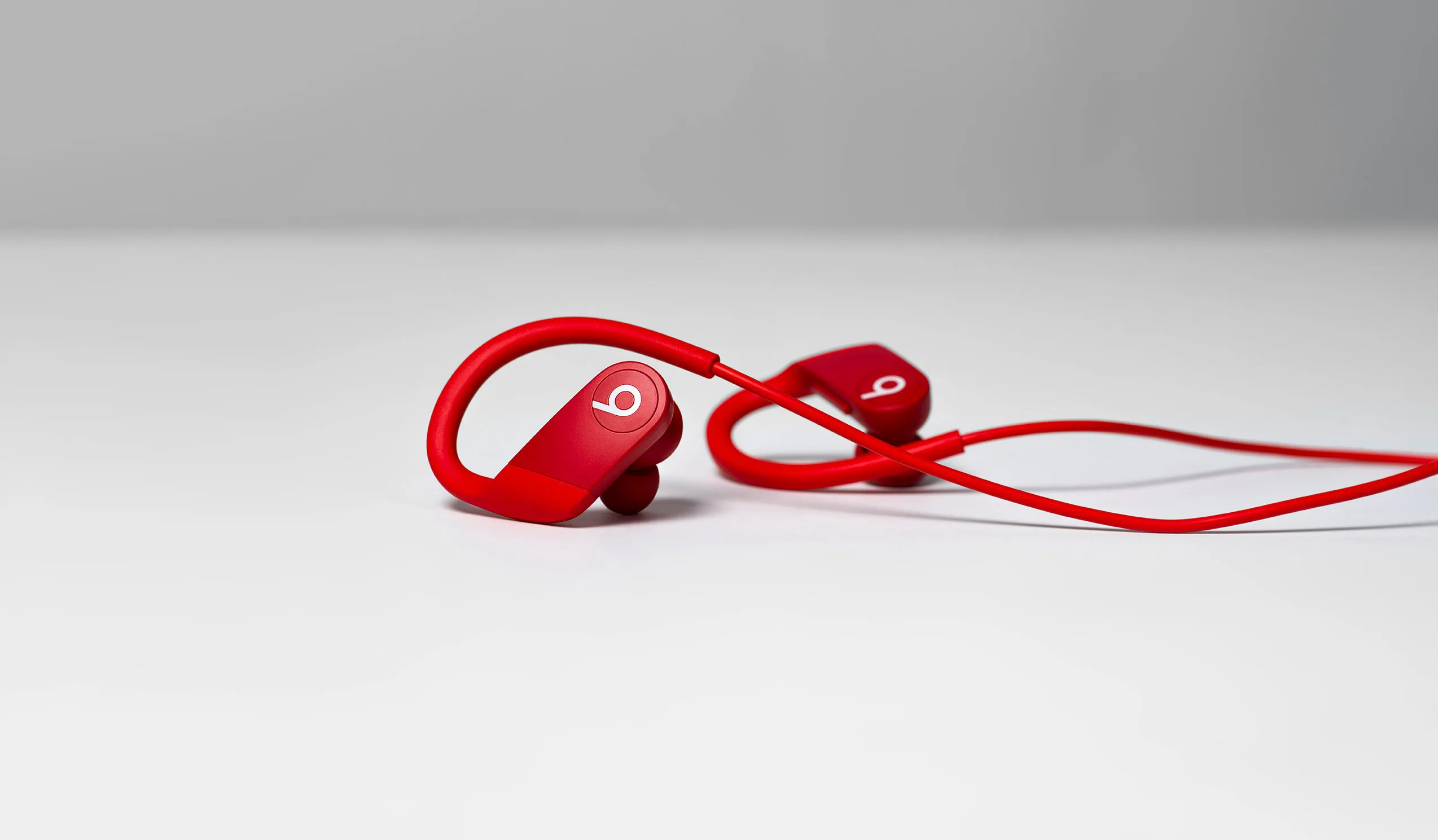 Apple ra mắt tai nghe Powerbeats4 mới thay thế cho Powerbeats3