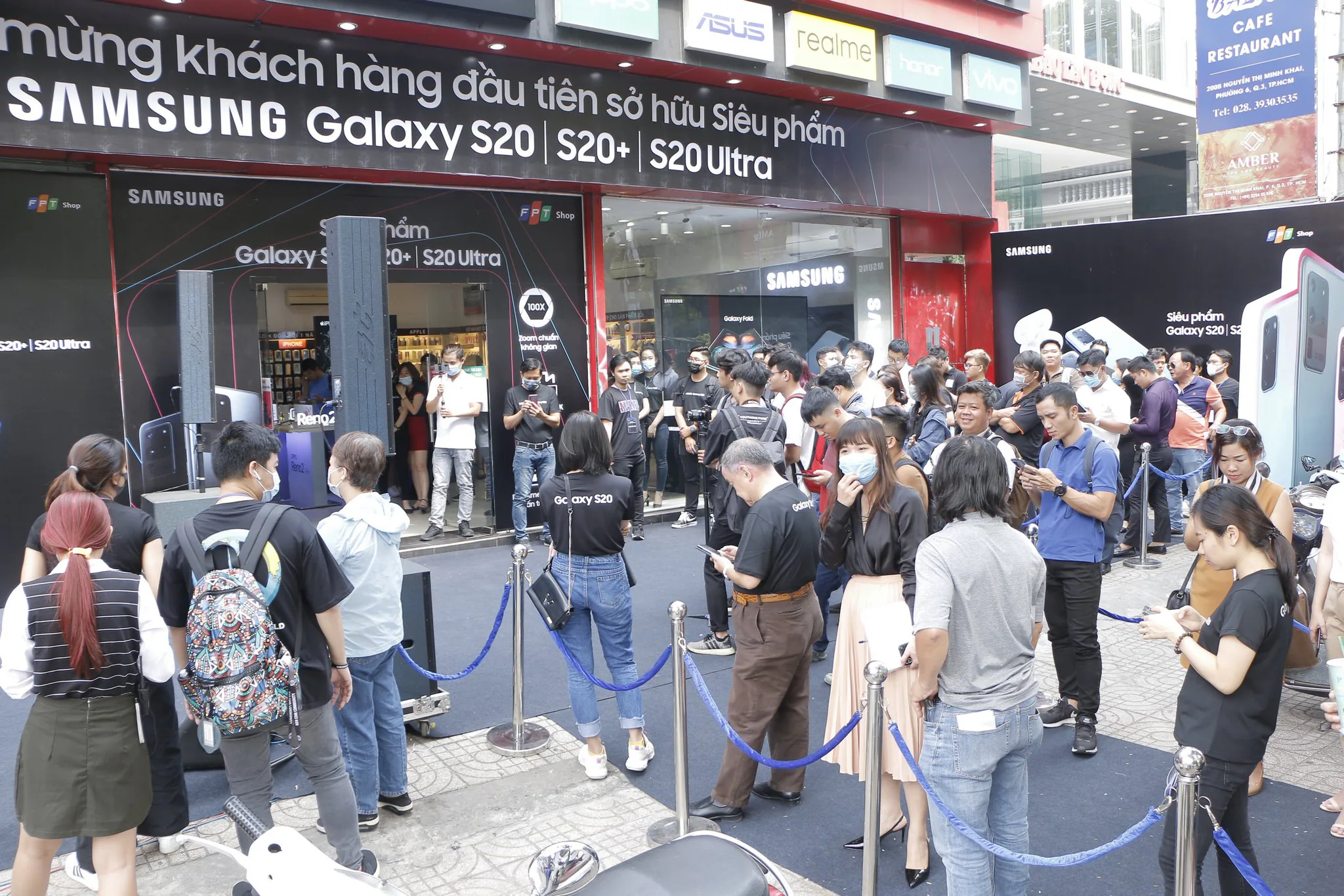 FPT Shop chính thức mở bán bộ ba Galaxy S20 series