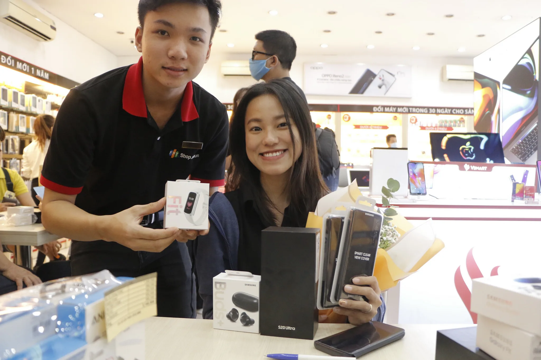 FPT Shop chính thức mở bán bộ ba Galaxy S20 series