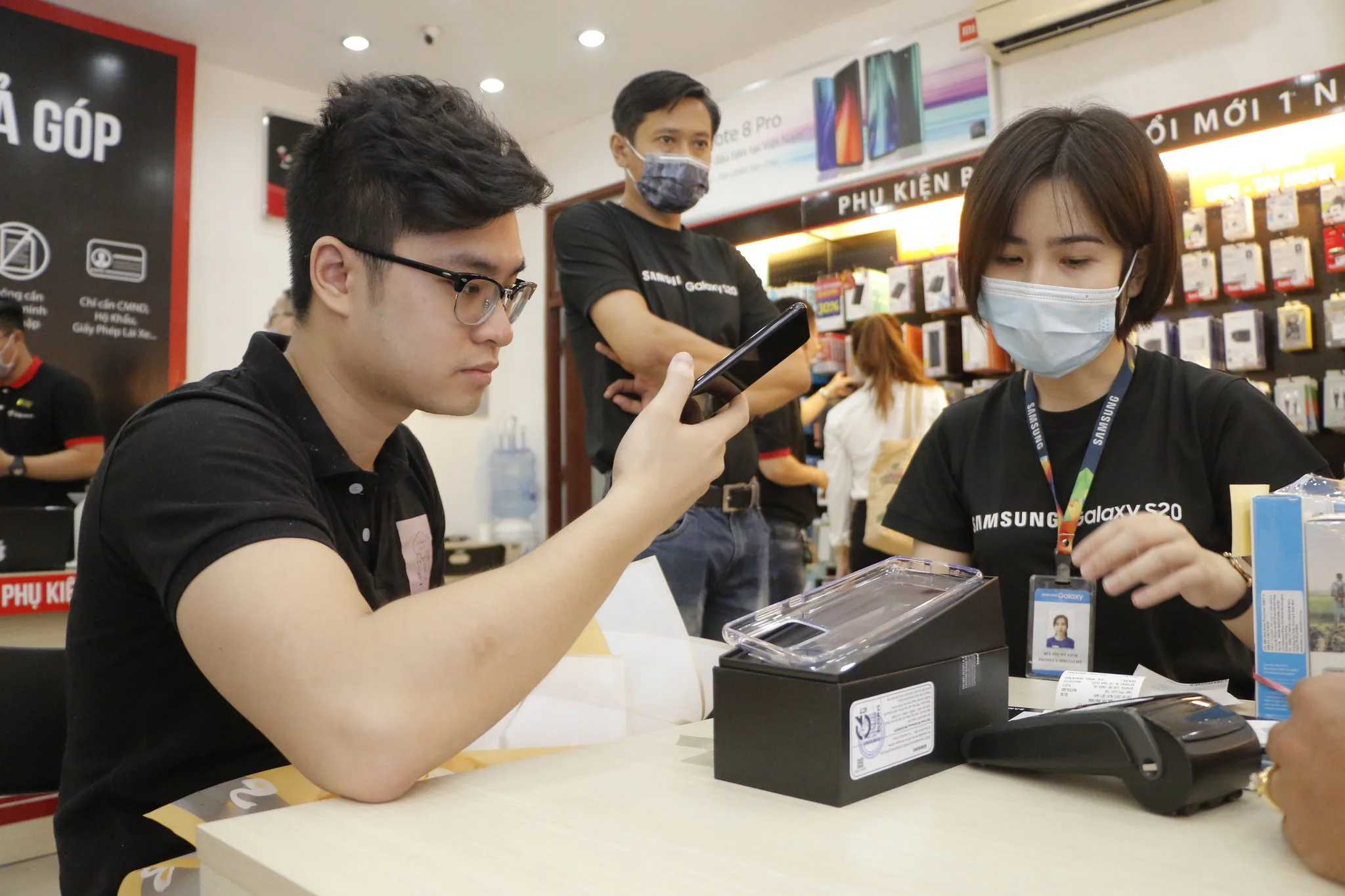 FPT Shop chính thức mở bán bộ ba Galaxy S20 series
