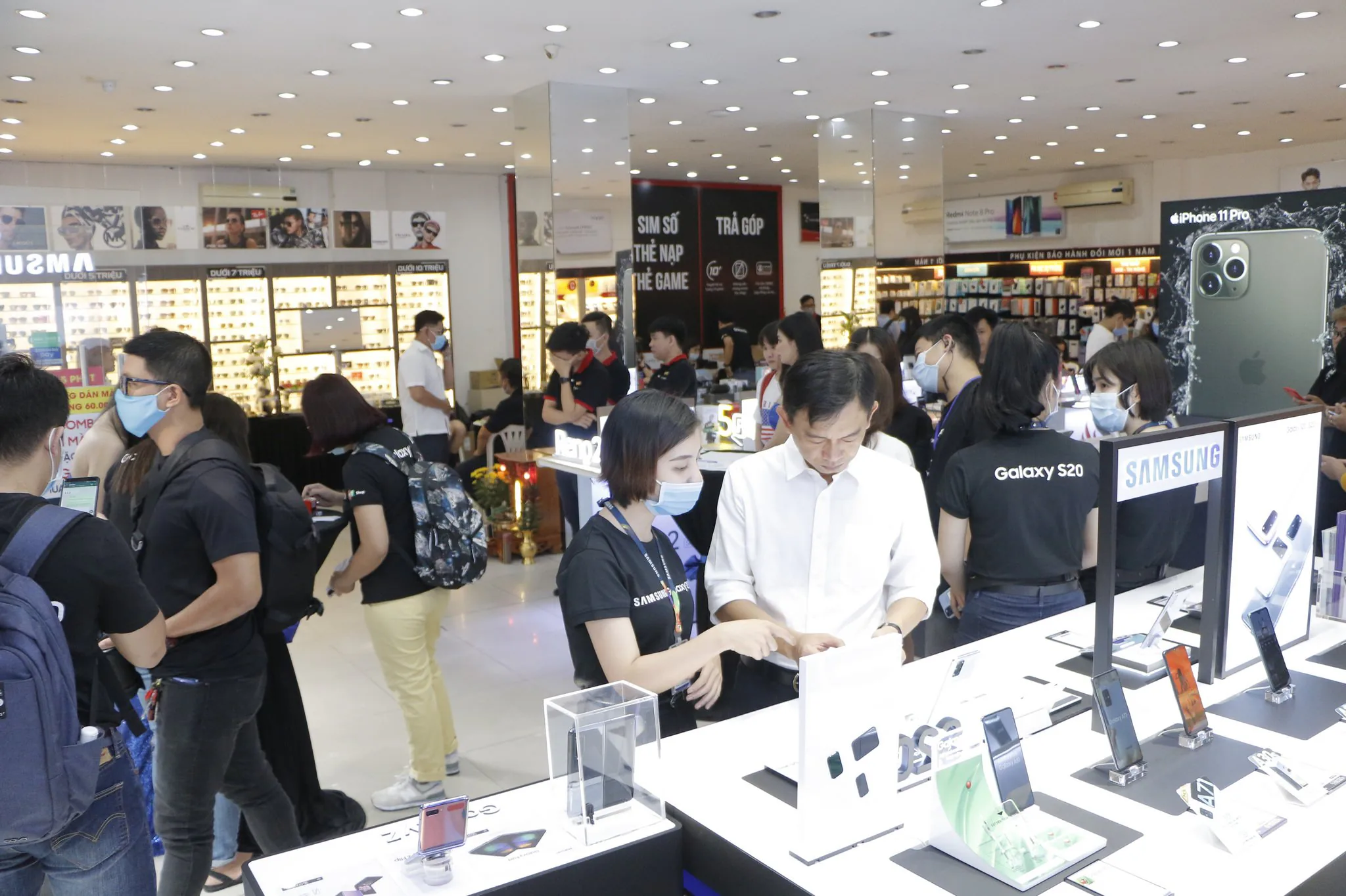 FPT Shop chính thức mở bán bộ ba Galaxy S20 series