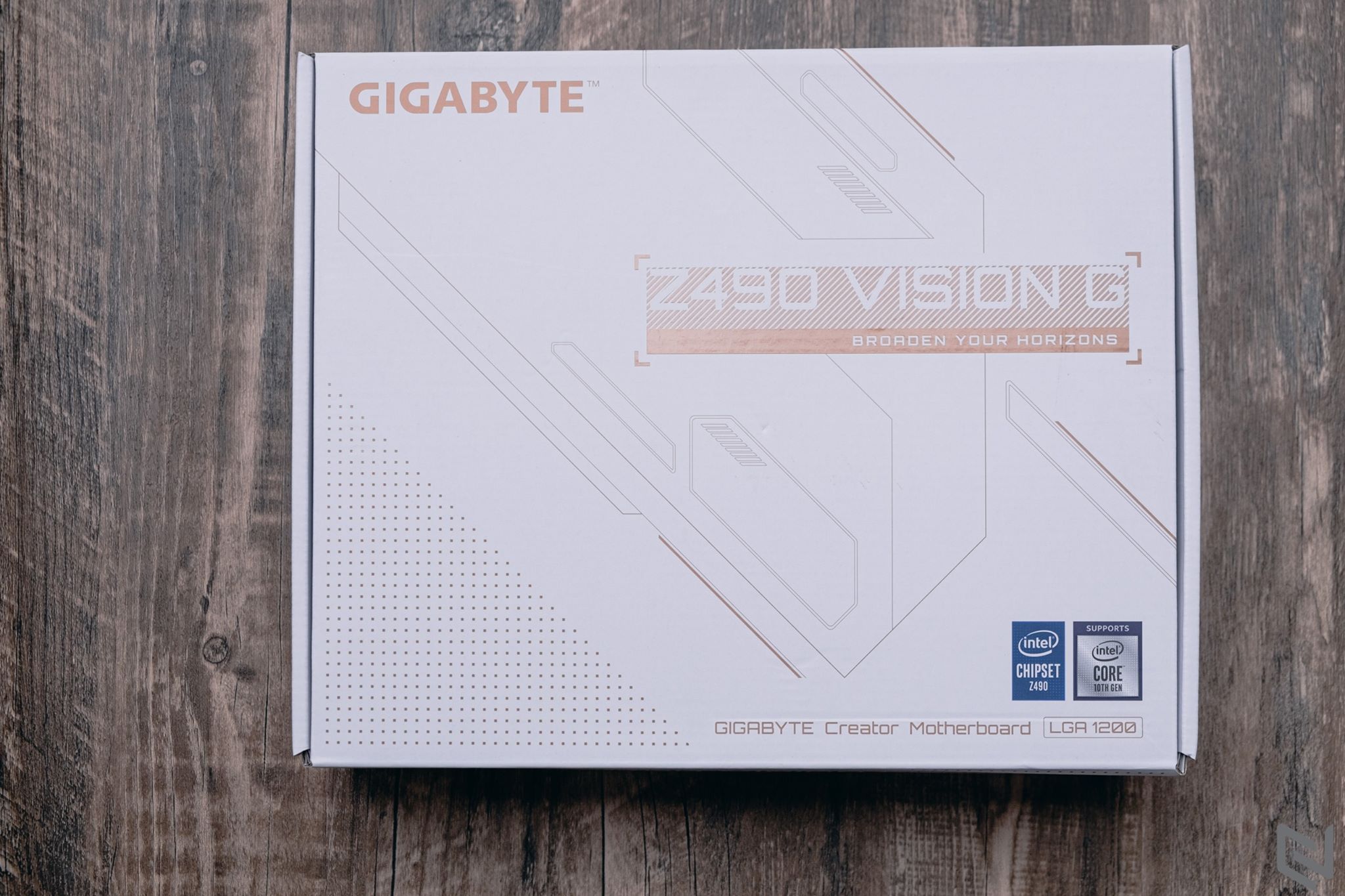 Mở hộp mainboard GIGABYTE Z490 Vision G: Thiết kế đẹp, hỗ trợ và khai thác đầy đủ tiềm năng của dòng CPU Intel Core thế hệ 10