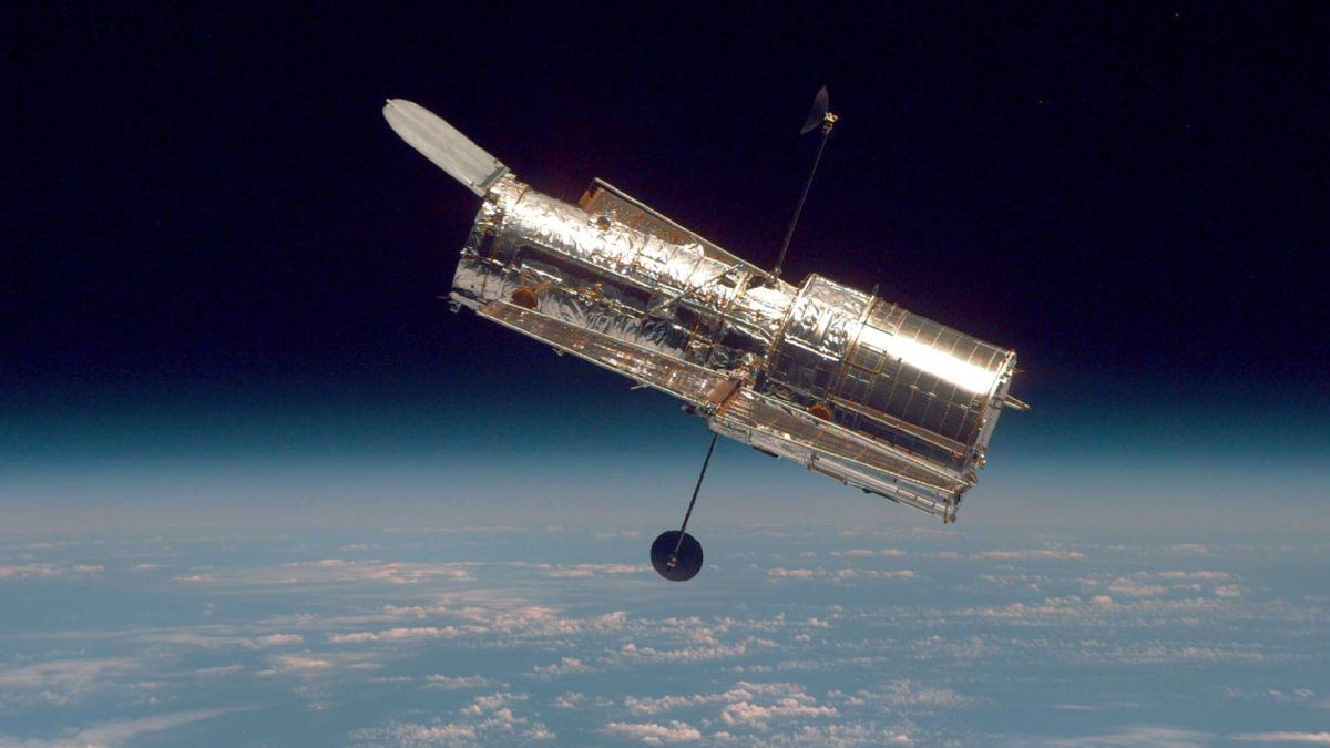 Hubble tung bức ảnh cảnh quan vũ trụ lung linh với những vì sao mừng 30 năm ngoài không gian của mình