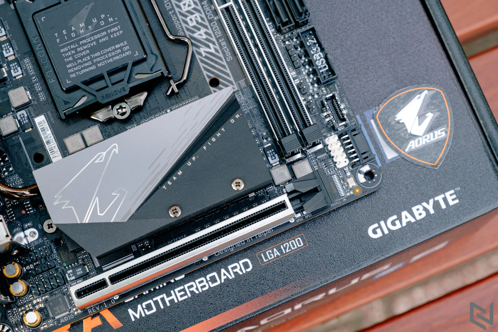 Mở hộp bo mạch GIGABYTE Z490I AORUS Ultra: Nhỏ nhưng có võ, hỗ trợ CPU thế hệ 10 mới nhất từ Intel