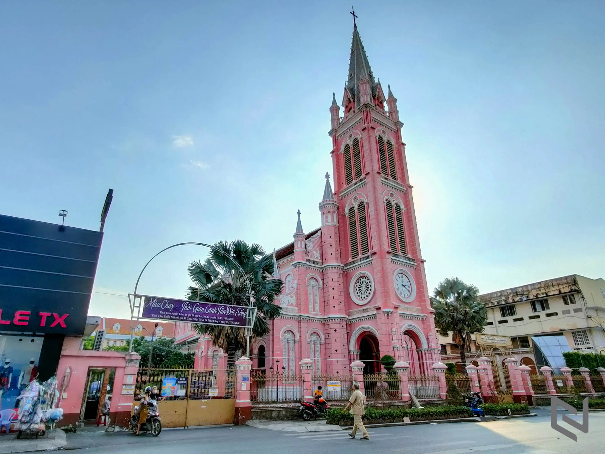 Làm sao để chụp ảnh đẹp nhất với camera OPPO Find X2, Những cảnh đẹp ở Sài gòn để bạn sống ảo mà chẳng cần đi đâu xa