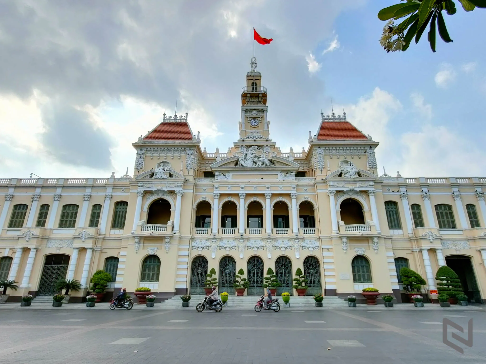 Làm sao để chụp ảnh đẹp nhất với camera OPPO Find X2, Những cảnh đẹp ở Sài gòn để bạn sống ảo mà chẳng cần đi đâu xa