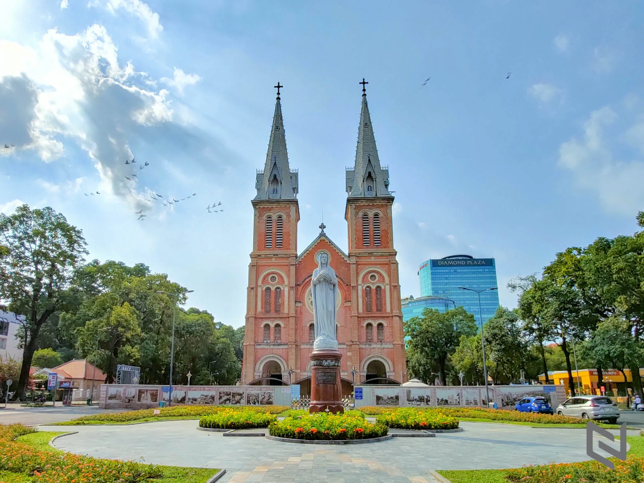 Làm sao để chụp ảnh đẹp nhất với camera OPPO Find X2, Những cảnh đẹp ở Sài gòn để bạn sống ảo mà chẳng cần đi đâu xa
