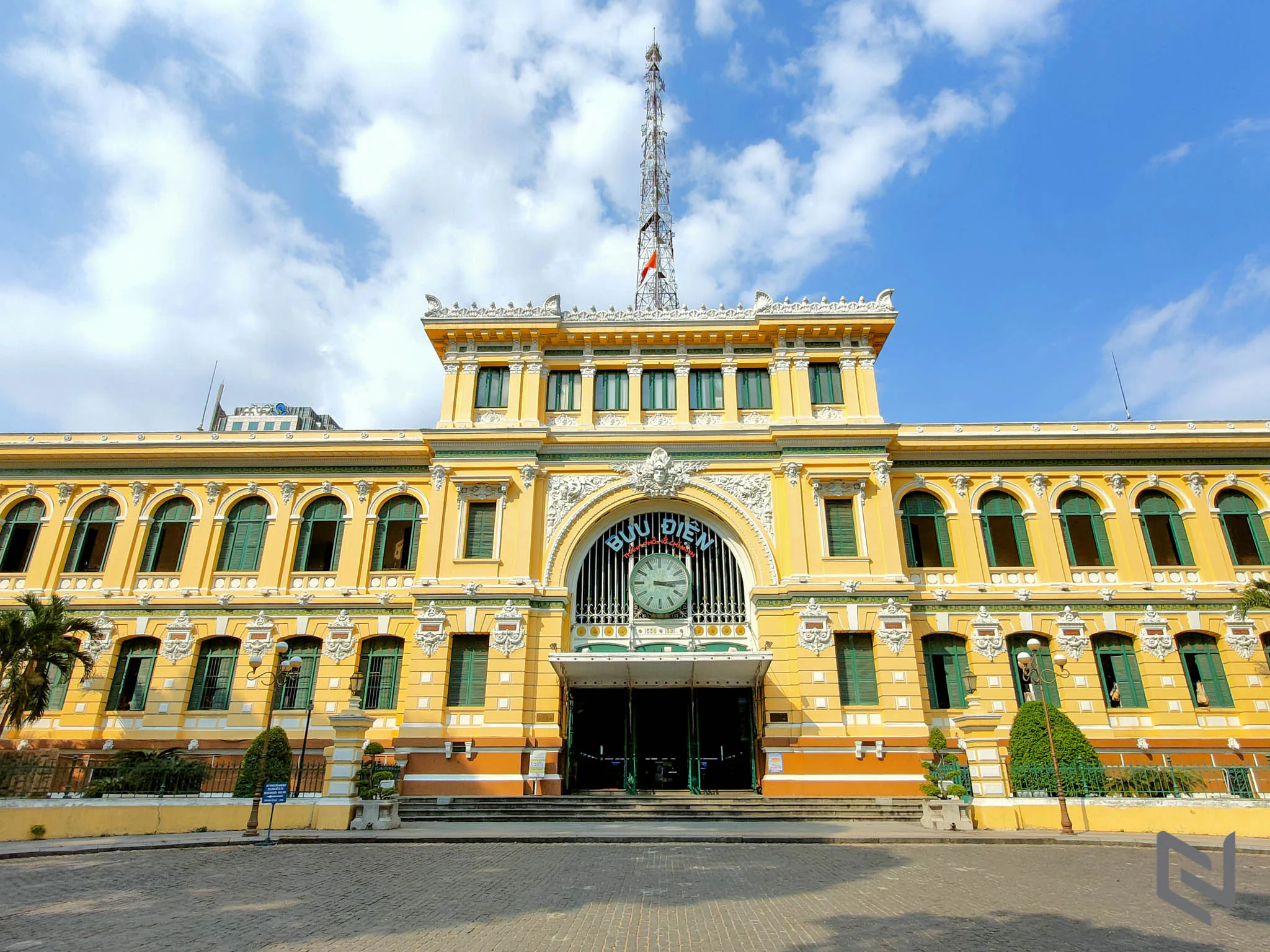 Làm sao để chụp ảnh đẹp nhất với camera OPPO Find X2, Những cảnh đẹp ở Sài gòn để bạn sống ảo mà chẳng cần đi đâu xa