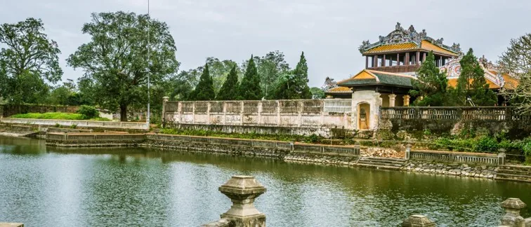 Chỉ với một chút tưởng tượng, bạn đã có thể khám phá thế giới qua những trang sách