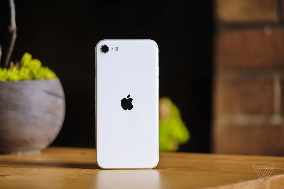 Tổng hợp đánh giá iPhone SE 2020: Smartphone giá siêu tốt và siêu giá trị hiện tại