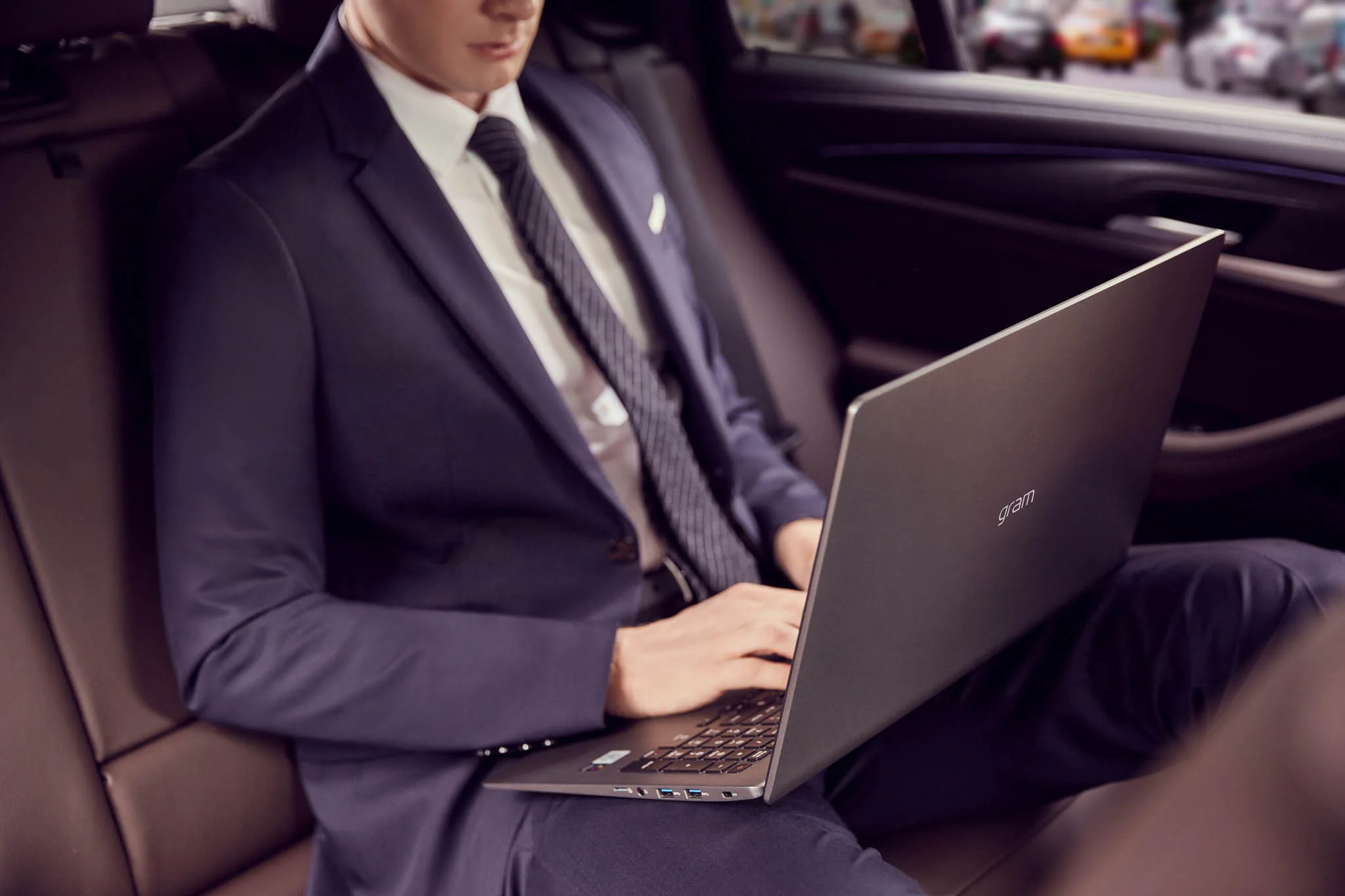 LG ra mắt laptop LG gram 2020: Bộ xử lý Intel Core thế hệ thứ 10, pin lâu, thiết kế siêu mỏng nhẹ