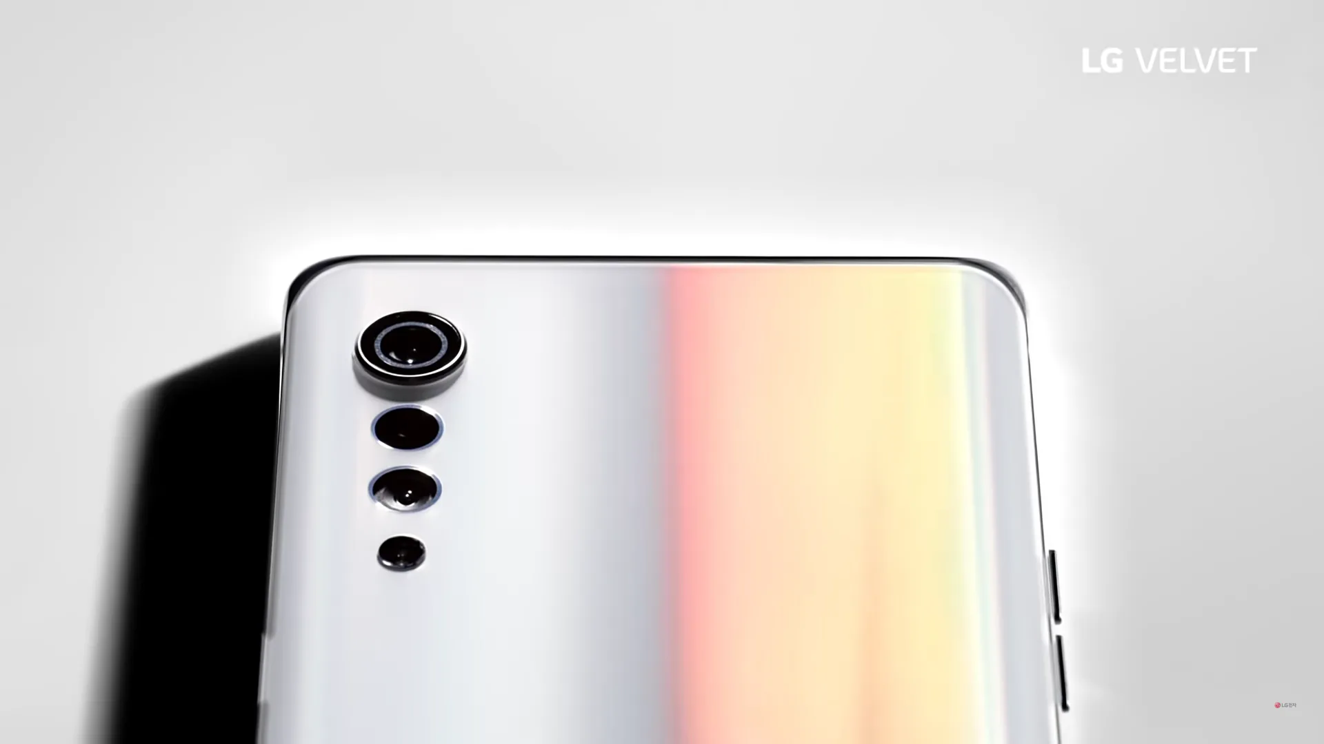 LG tung video giới thiệu LG Velvet với thiết kế cao cấp