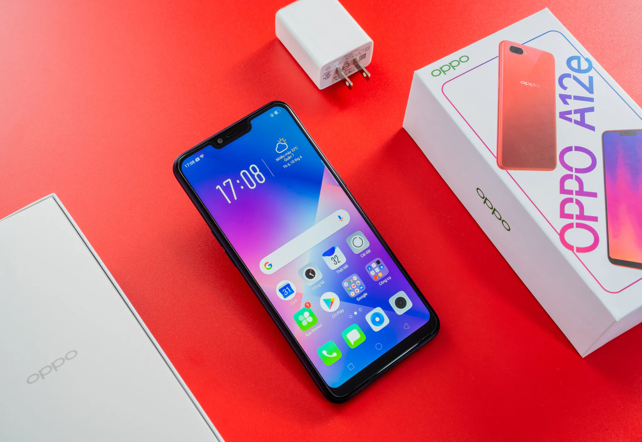 OPPO A12e chính thức lên kệ tại Việt Nam: Pin lâu hơn, Camera kép