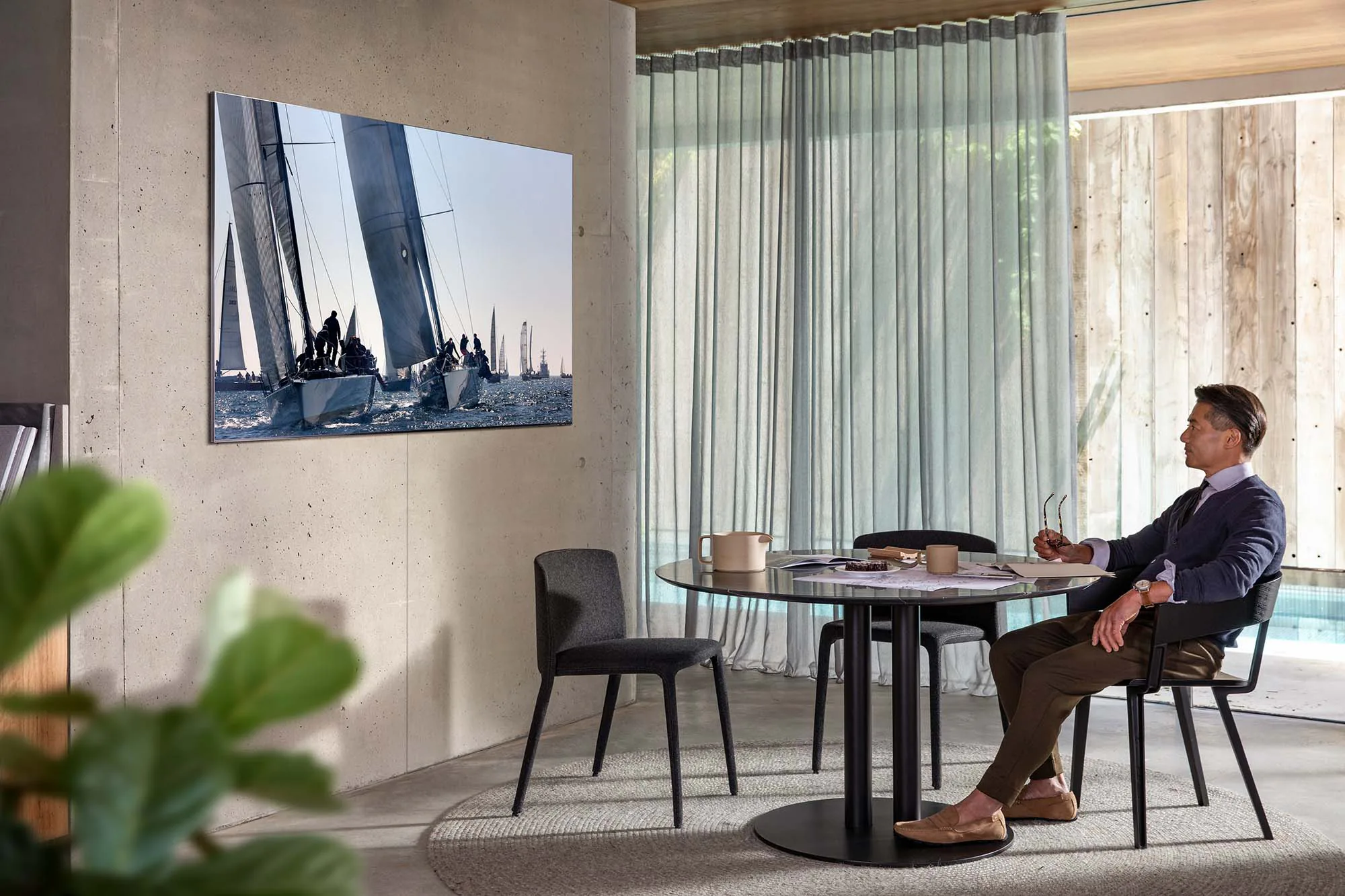 Samsung ra mắt TV QLED 8K Vô Cực đầu tiên tại Việt Nam giá từ 99,900,000 VND
