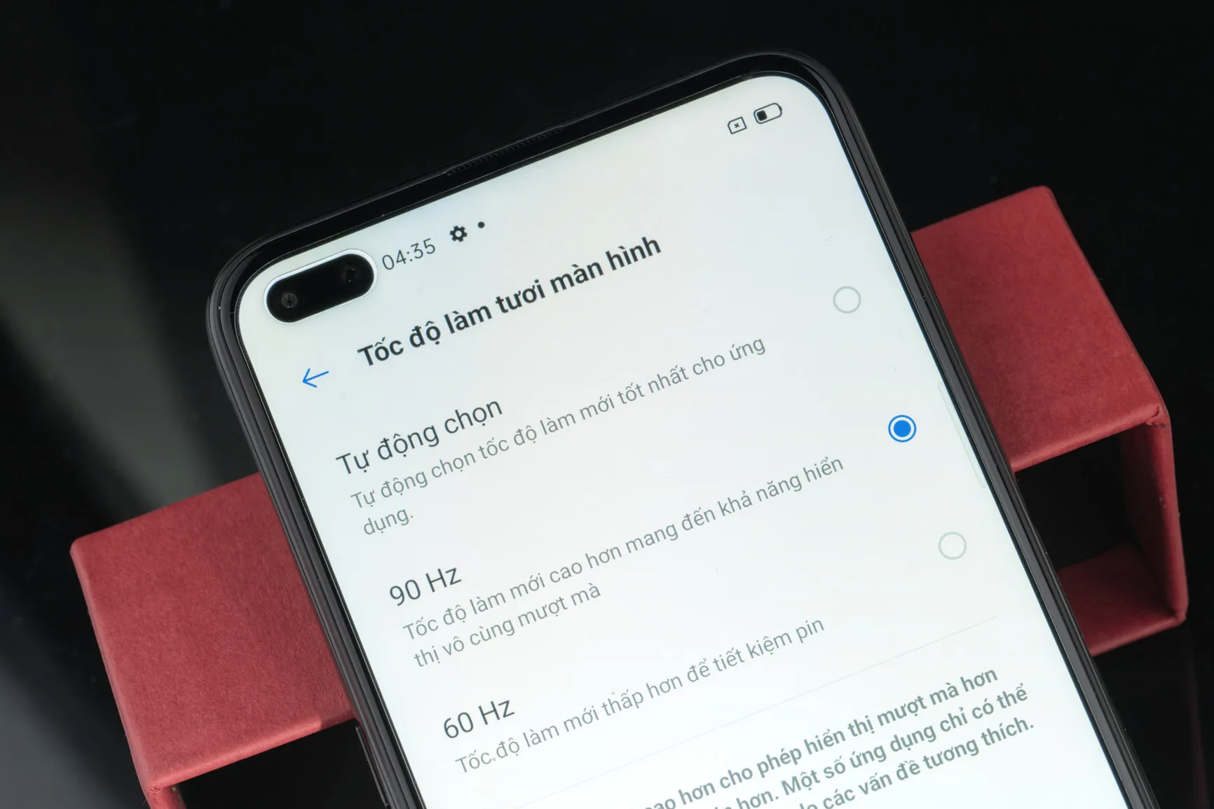 Mở hộp Realme 6 Pro với cấu hình khủng, bốn camera sau 64MP và màn hình lớn 6.6-inch
