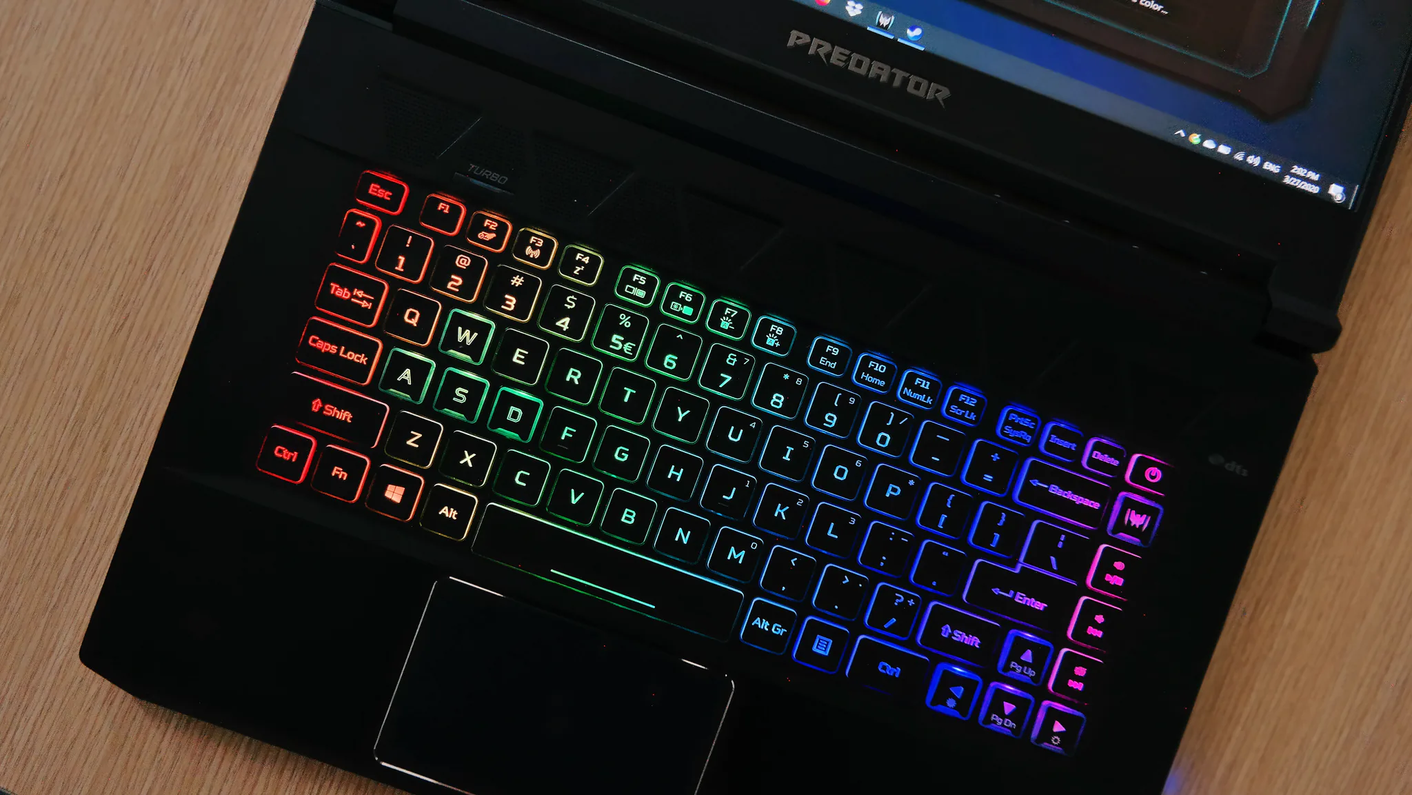 Acer nâng cấp Predator Triton 500 với vi xử lý Intel thế hệ 10 và card đồ họa RTX SUPER, màn hình 300Hz