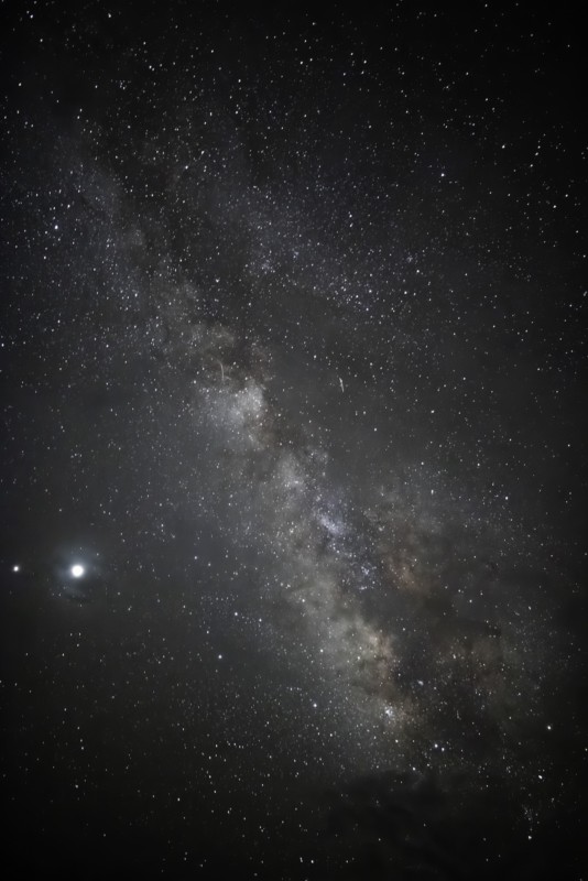 Cùng ngắm nhìn loạt ảnh dải ngân hà Milky Way được chụp từ một chiếc tàu thuỷ chở hàng