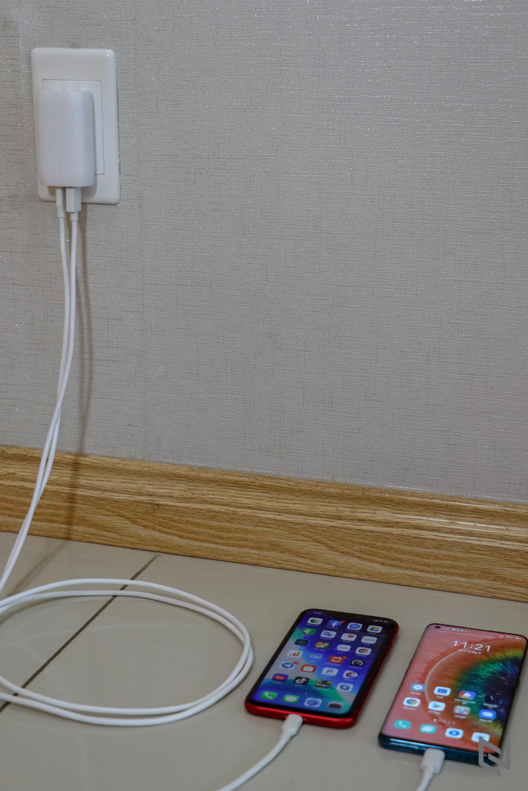 Trên tay Adapter sạc Belkin USB-C (PD) + USB-A 30W: Tiện lợi với 2 kiểu cắm, sạc nhanh và an toàn