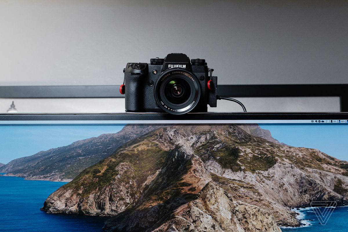 Fujifilm tung phần mềm cho phép biến máy ảnh thành webcam