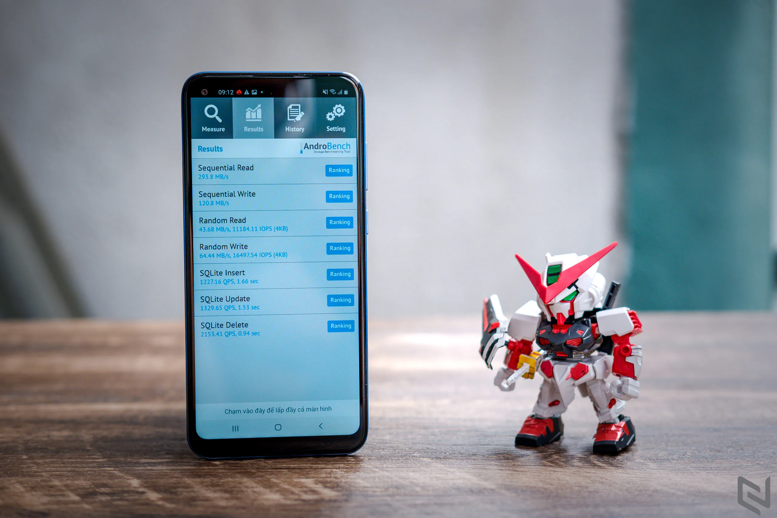Trên tay Galaxy A11: Hội tụ những tinh hoa từ dòng Galaxy A với mức giá chưa tới 4 triệu