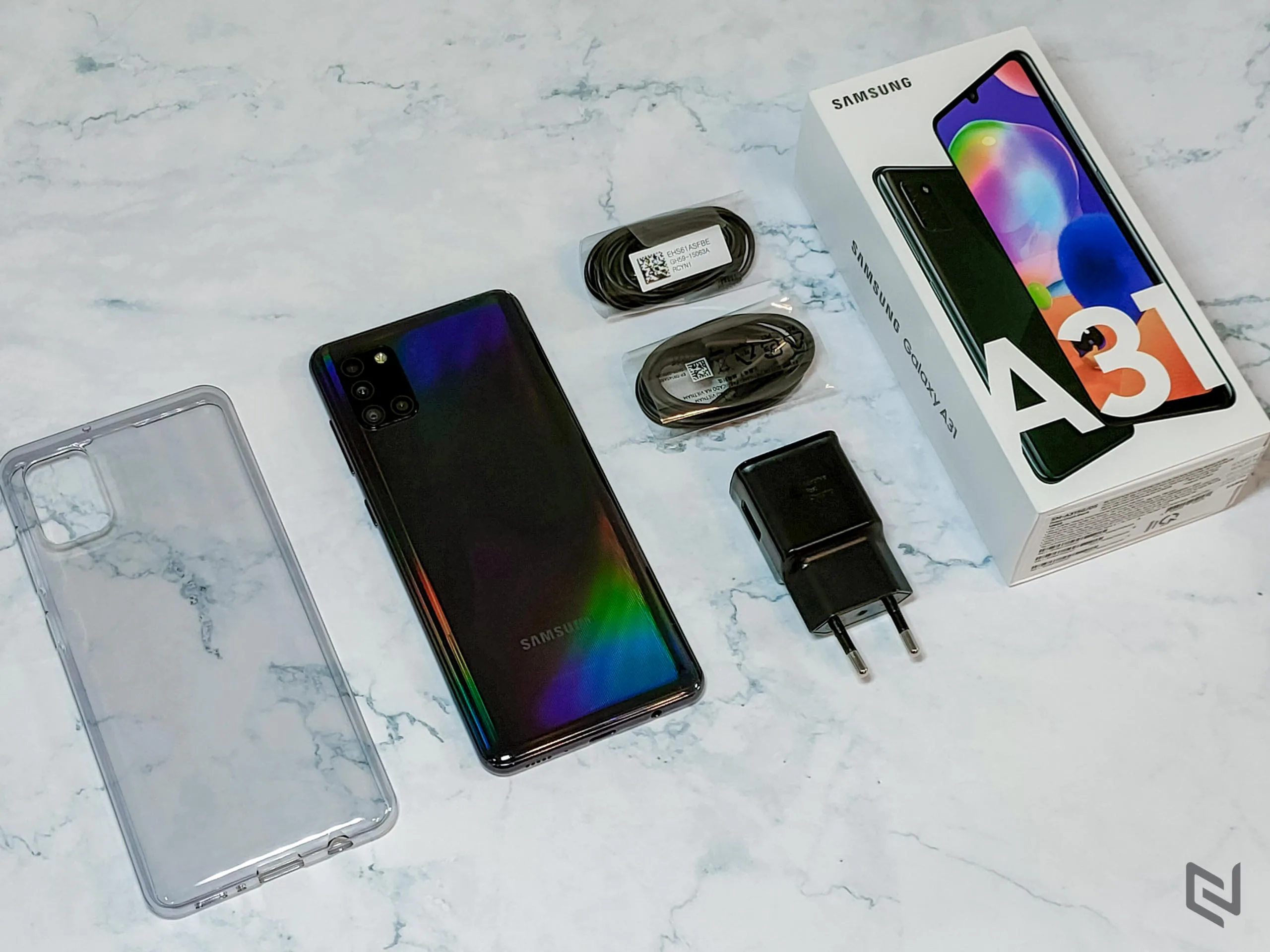 Mở hộp và đánh giá nhanh Galaxy A31: Pin khủng, 4 camera đa năng, hiệu năng khá