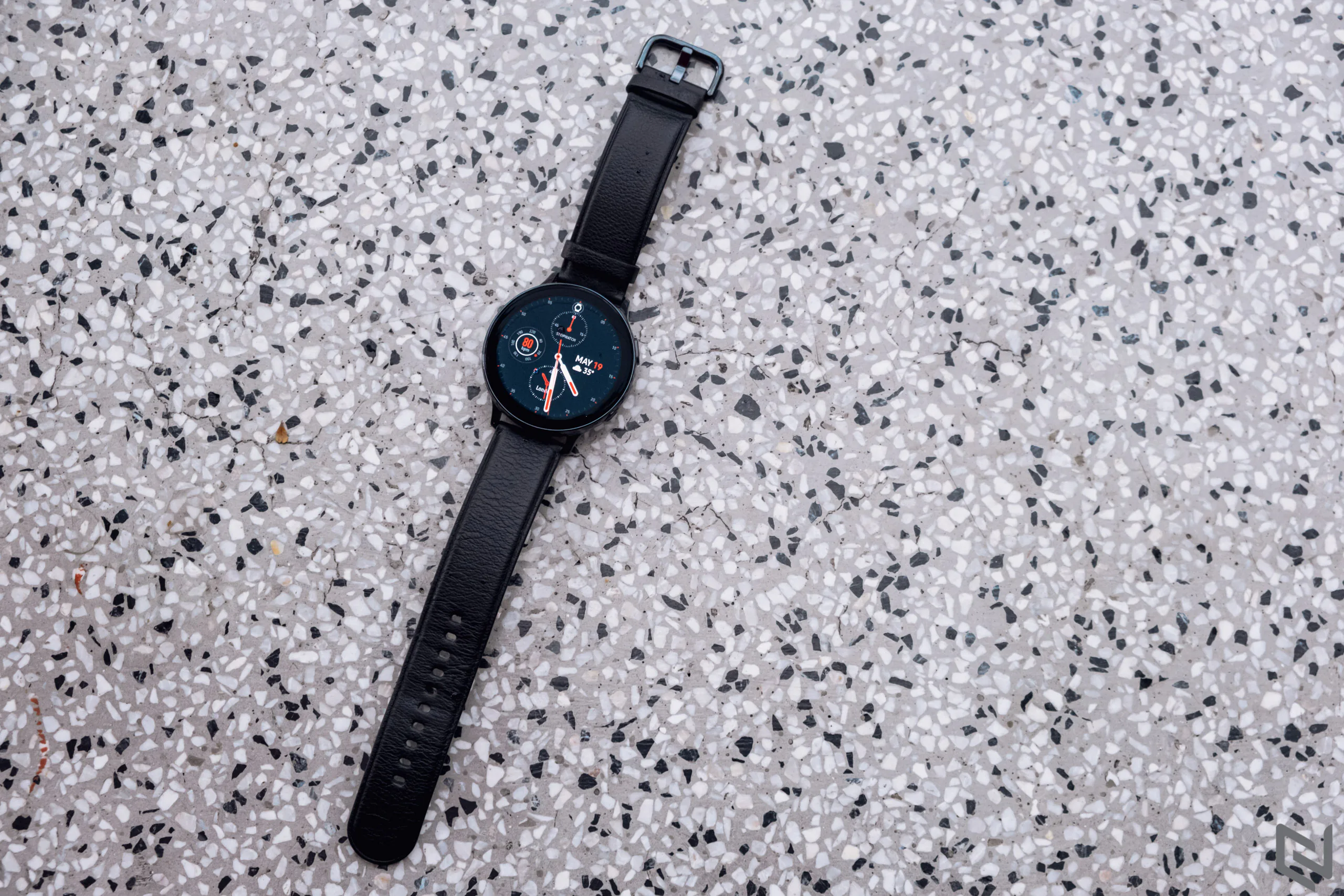 Trải nghiệm Galaxy Watch Active2 phiên bản LTE, hỗ trợ e-SIM mang đến khả năng kết nối internet độc lập