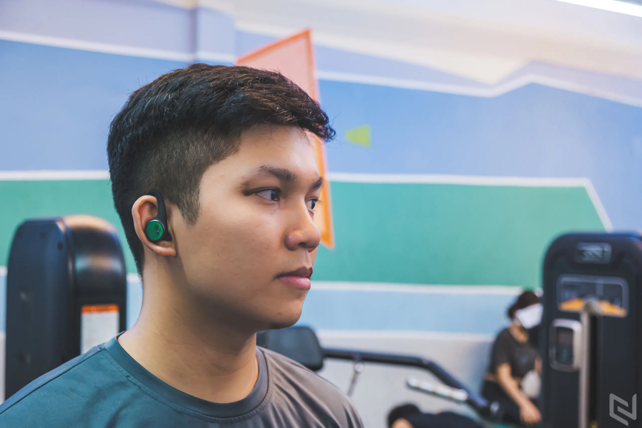 Trên tay tai nghe Plantronics BackBeat FIT 3100: Hoàn thiện tốt, bám tai chắc chắn và kháng nước IP57