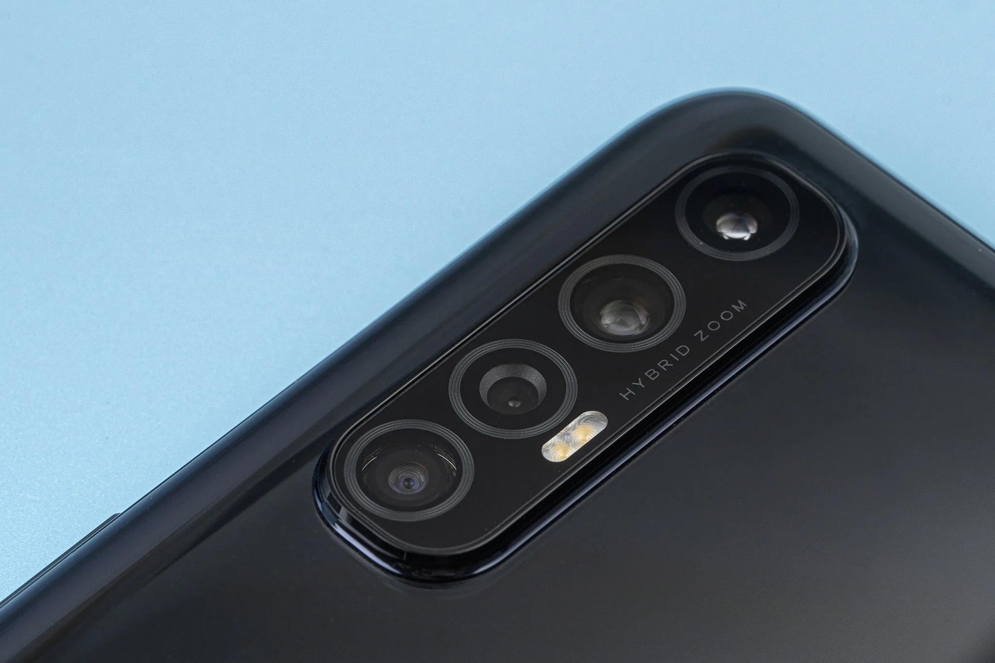Mở hộp OPPO Reno3 Pro: Chuyên gia selfie với camera 64MP cùng cấu hình chiến game khủng Helio P95